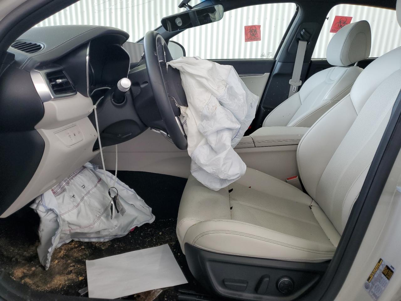 2025 Genesis G70 2.5t Standard Silver vin: KMTG34SC8SU155686 Damage: Airbag - Front Left, Deployed, Replacement Required