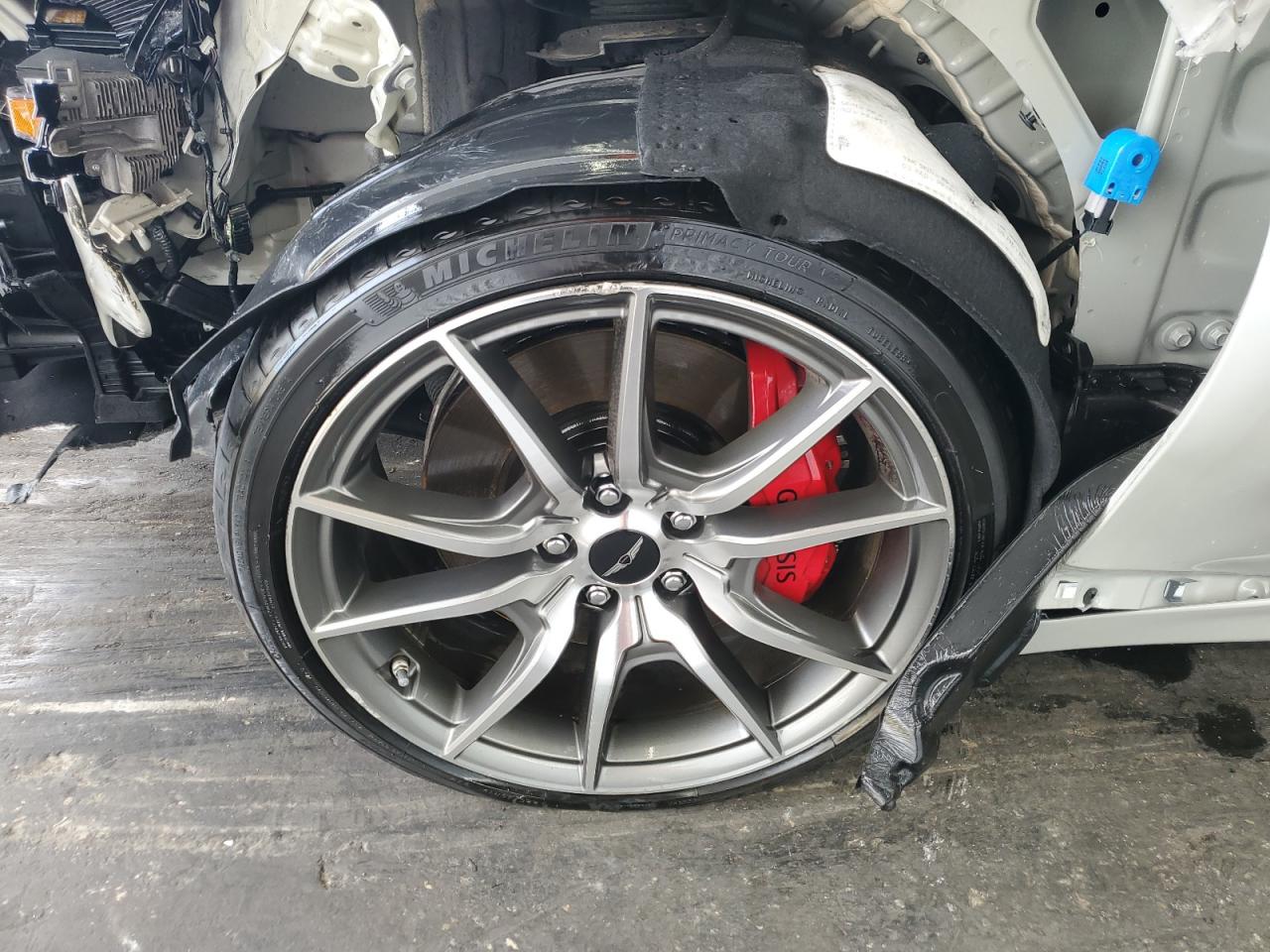 2025 Genesis G70 2.5t Standard Silver vin: KMTG34SC8SU155686 Damage: Left Front Wheel, Curb Rash, > 12 Inches