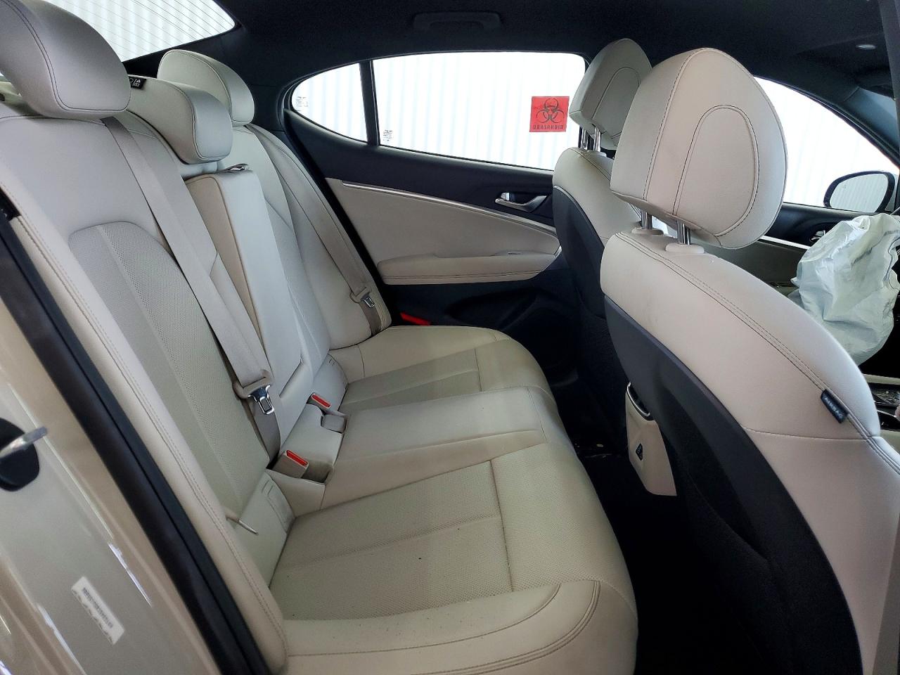2025 Genesis G70 2.5t Standard Silver vin: KMTG34SC8SU155686