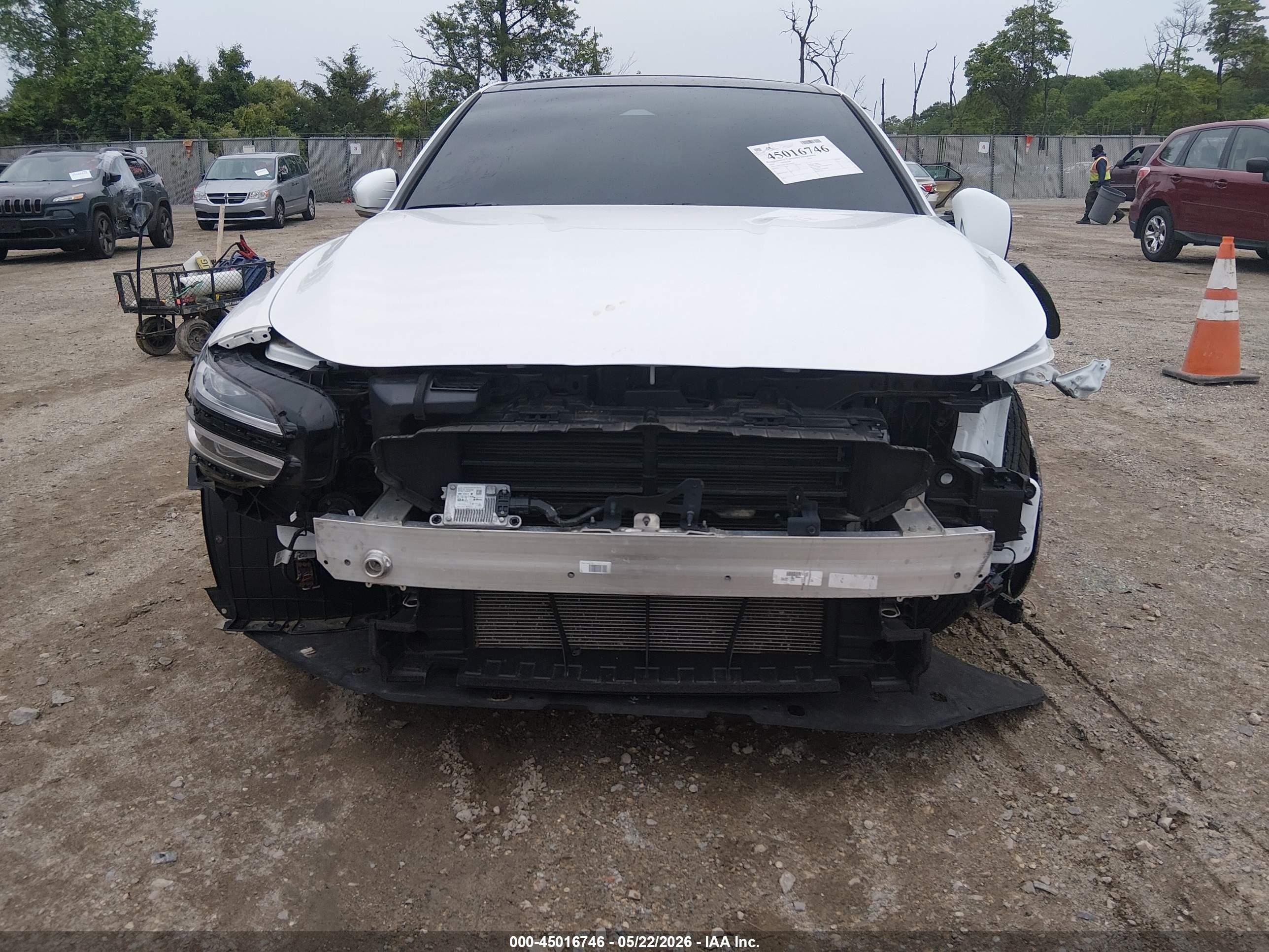 2024 Genesis G70 2.5t Rwd White vin: KMTG34SCXRU136387