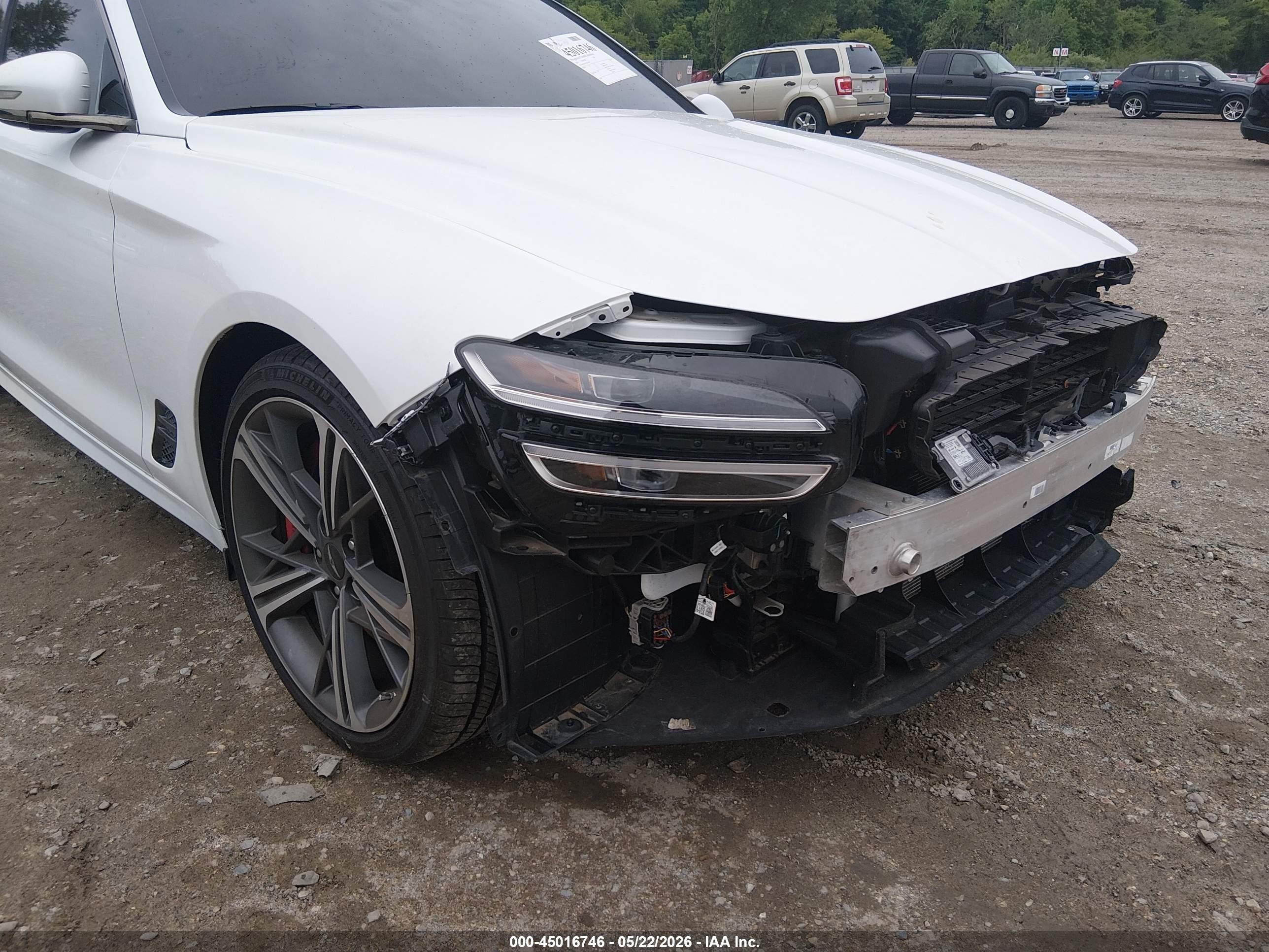 2024 Genesis G70 2.5t Rwd White vin: KMTG34SCXRU136387