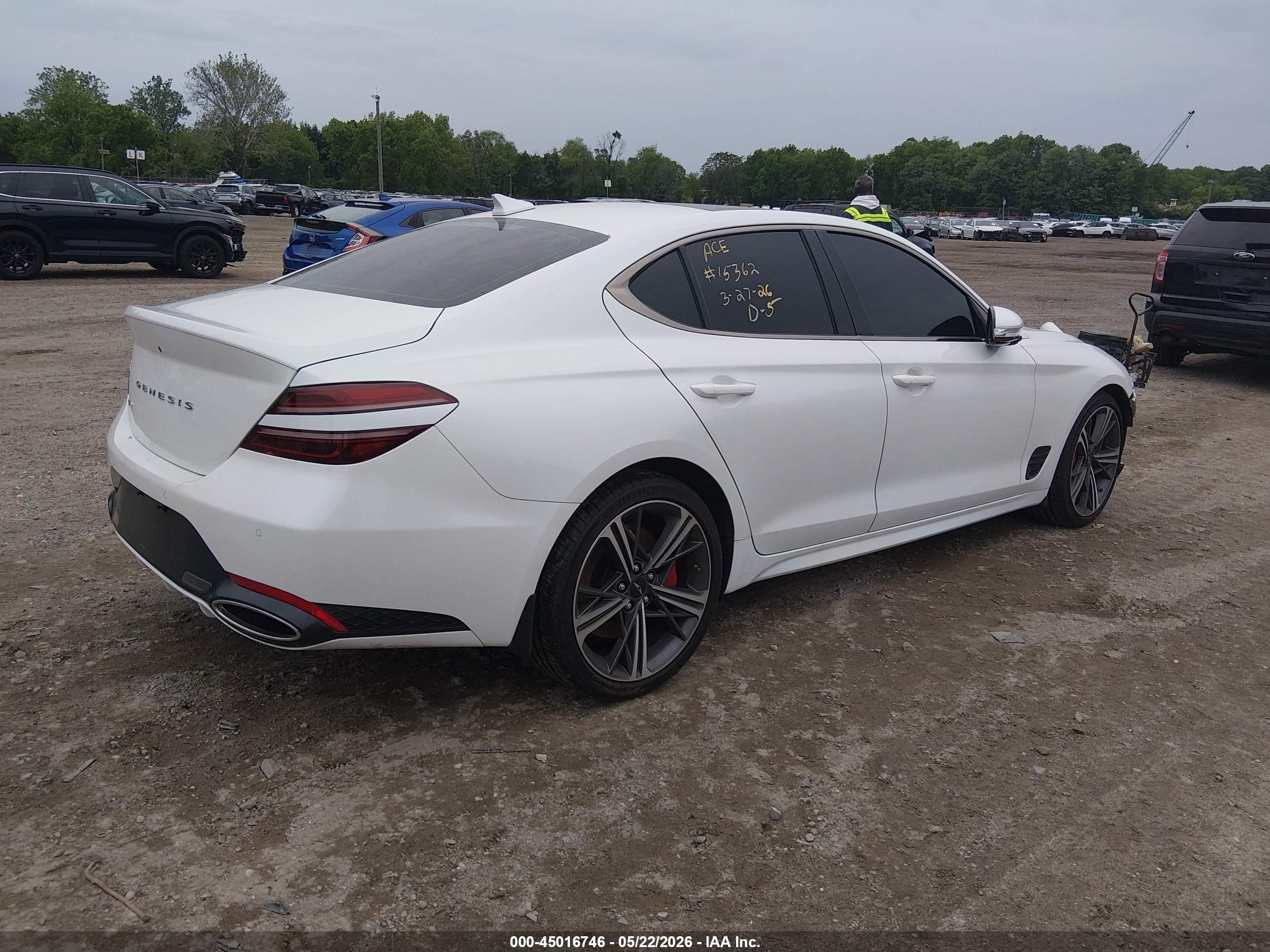 2024 Genesis G70 2.5t Rwd White vin: KMTG34SCXRU136387