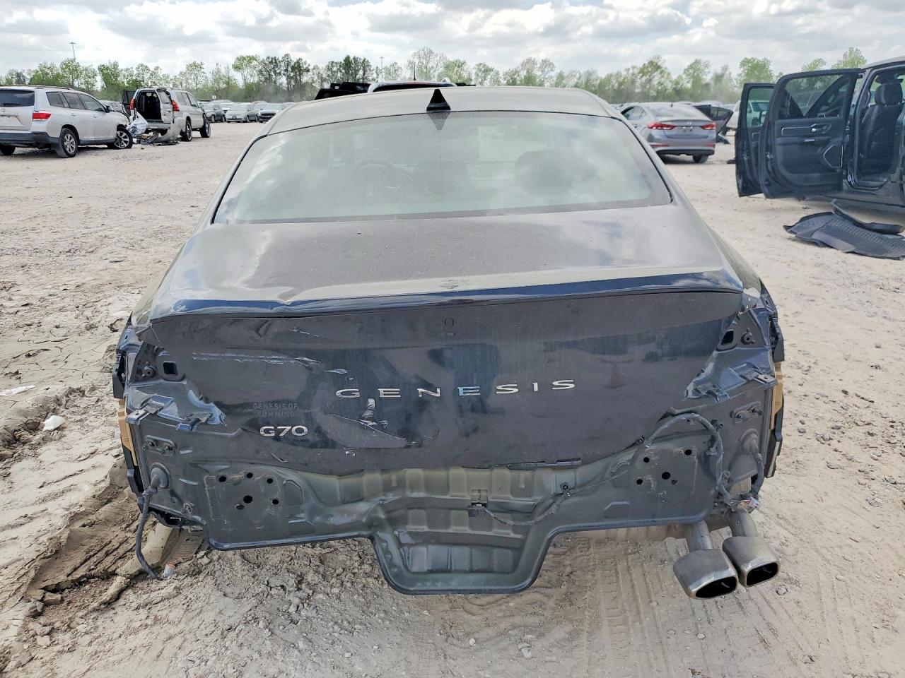 2023 Genesis G70 2.0t Black vin: KMTG34TA8PU126113
