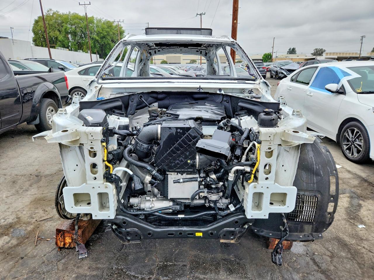 2025 Genesis Gv80 Prestige White vin: KMUHCESBXSU253082