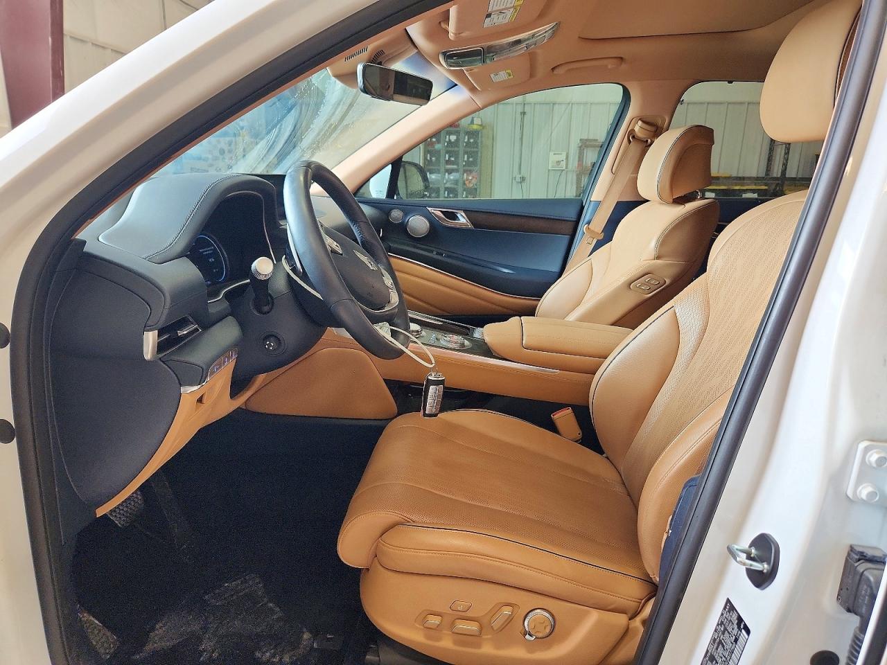 2024 Genesis Gv80 3.5t White vin: KMUHCESC2RU177960