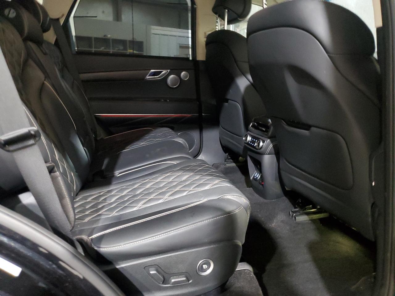 2023 Genesis Gv80 Base Black vin: KMUHCESC7PU116116