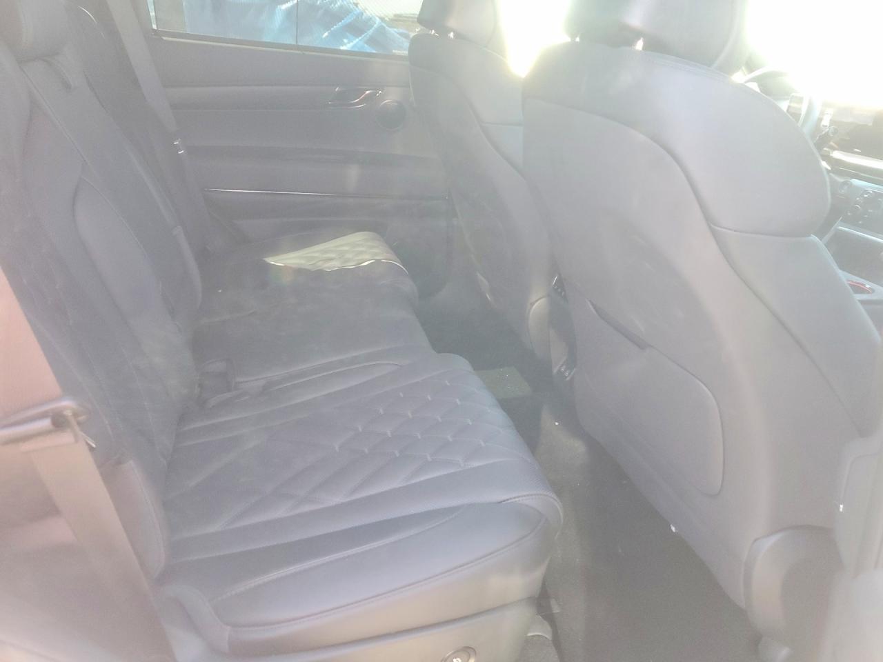 2026 Genesis Gv80 Prestige Black White vin: KMUHCESCXTU298436