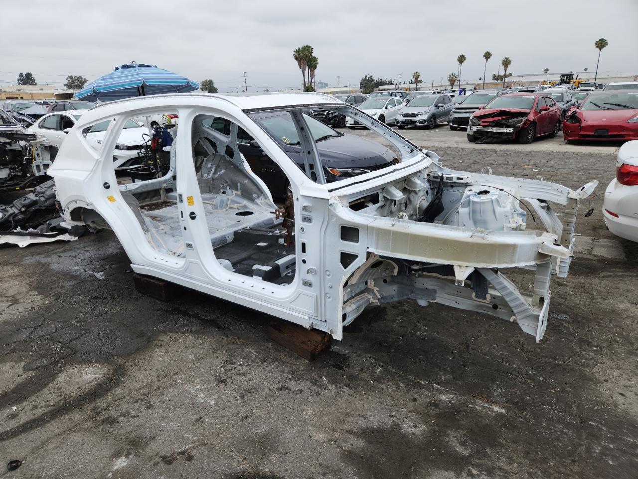 2026 Genesis Gv80 Prestige White vin: KMUHEESC4TU299950 Damage: Grille, Missing, Replacement Required