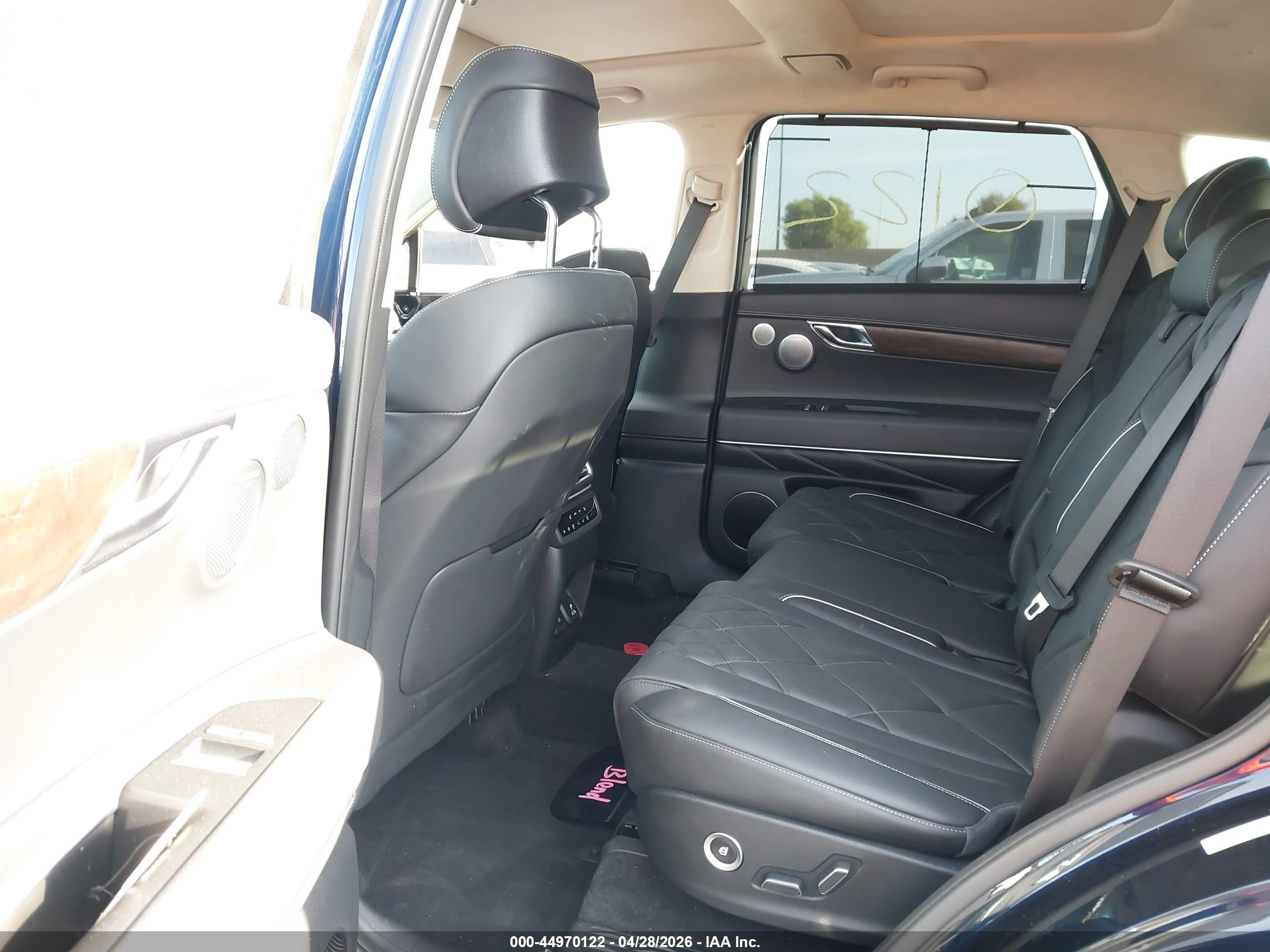 2025 Genesis Gv80 3.5t Prestige Awd Dark Blue vin: KMUHEESCXSU254221