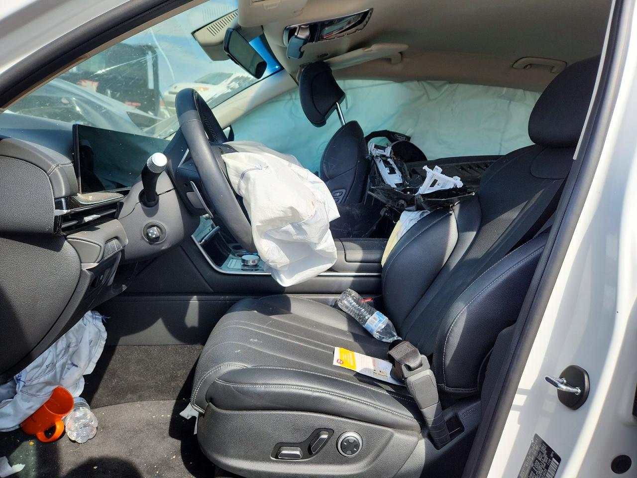2026 Genesis Gv80 Base White vin: KMUHFESB2TU323635