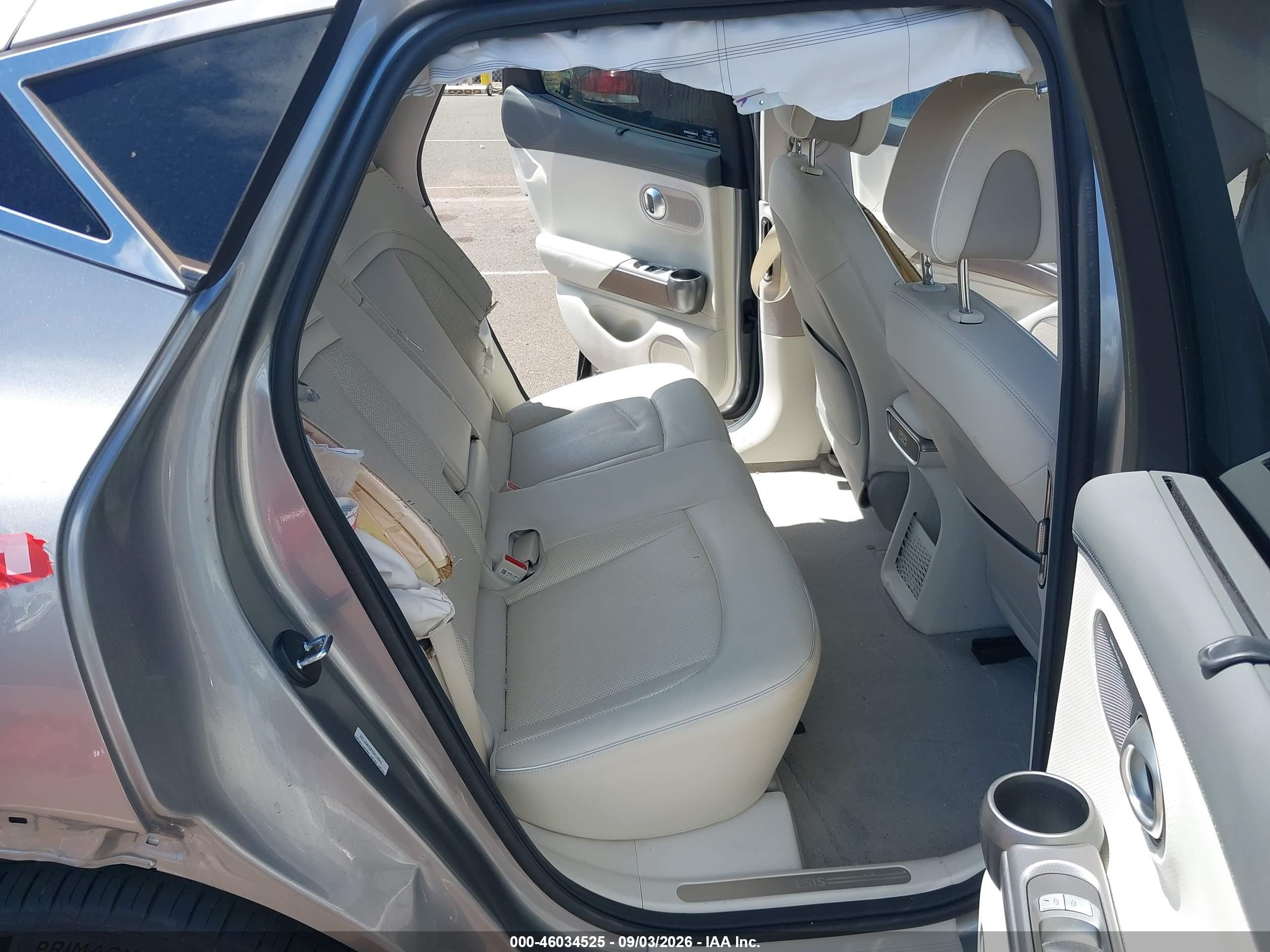 2025 Genesis Gv60 Advanced Awd Серебряный vin: KMUKCDSC8SU027132