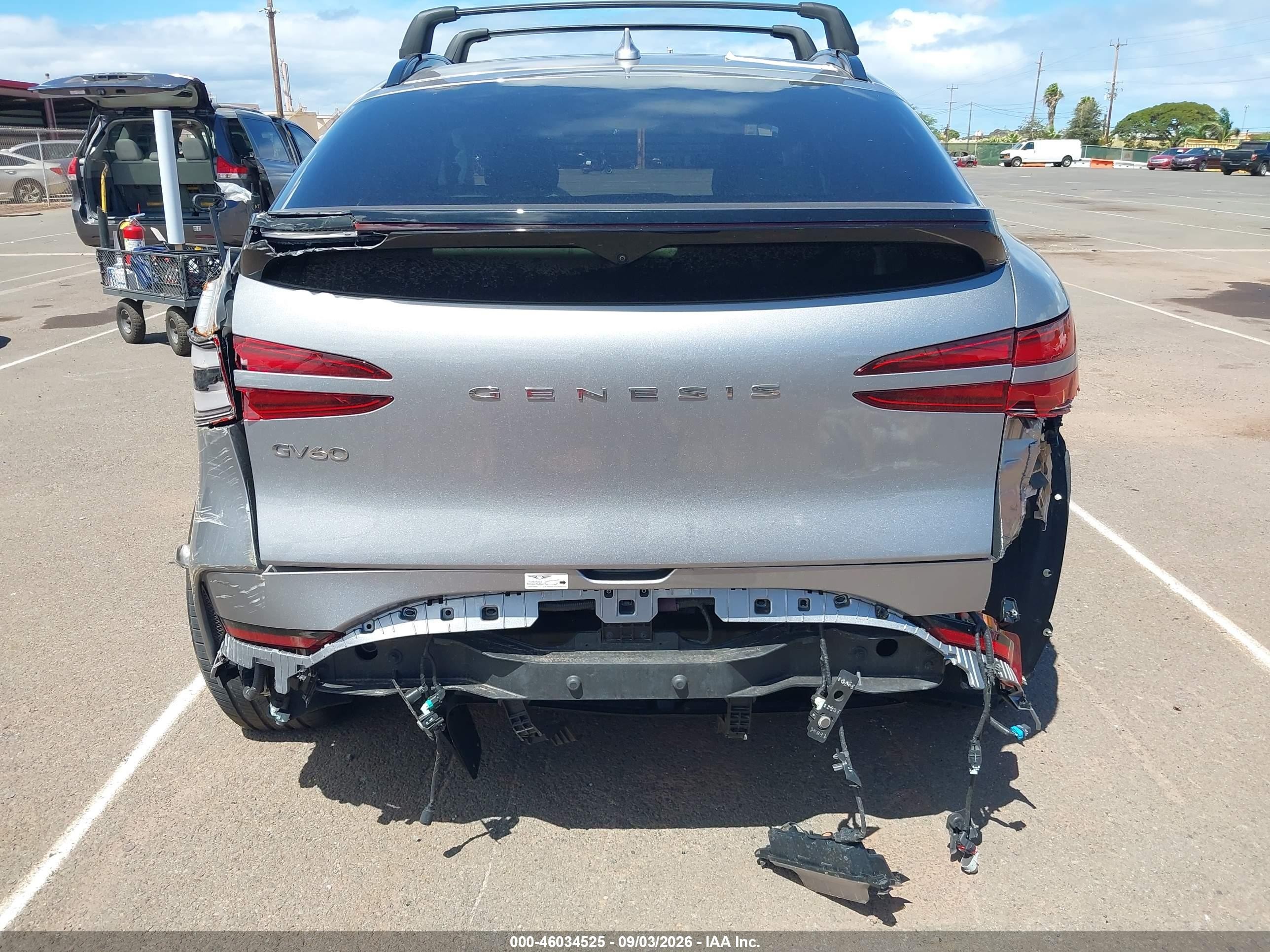 2025 Genesis Gv60 Advanced Awd Серебряный vin: KMUKCDSC8SU027132