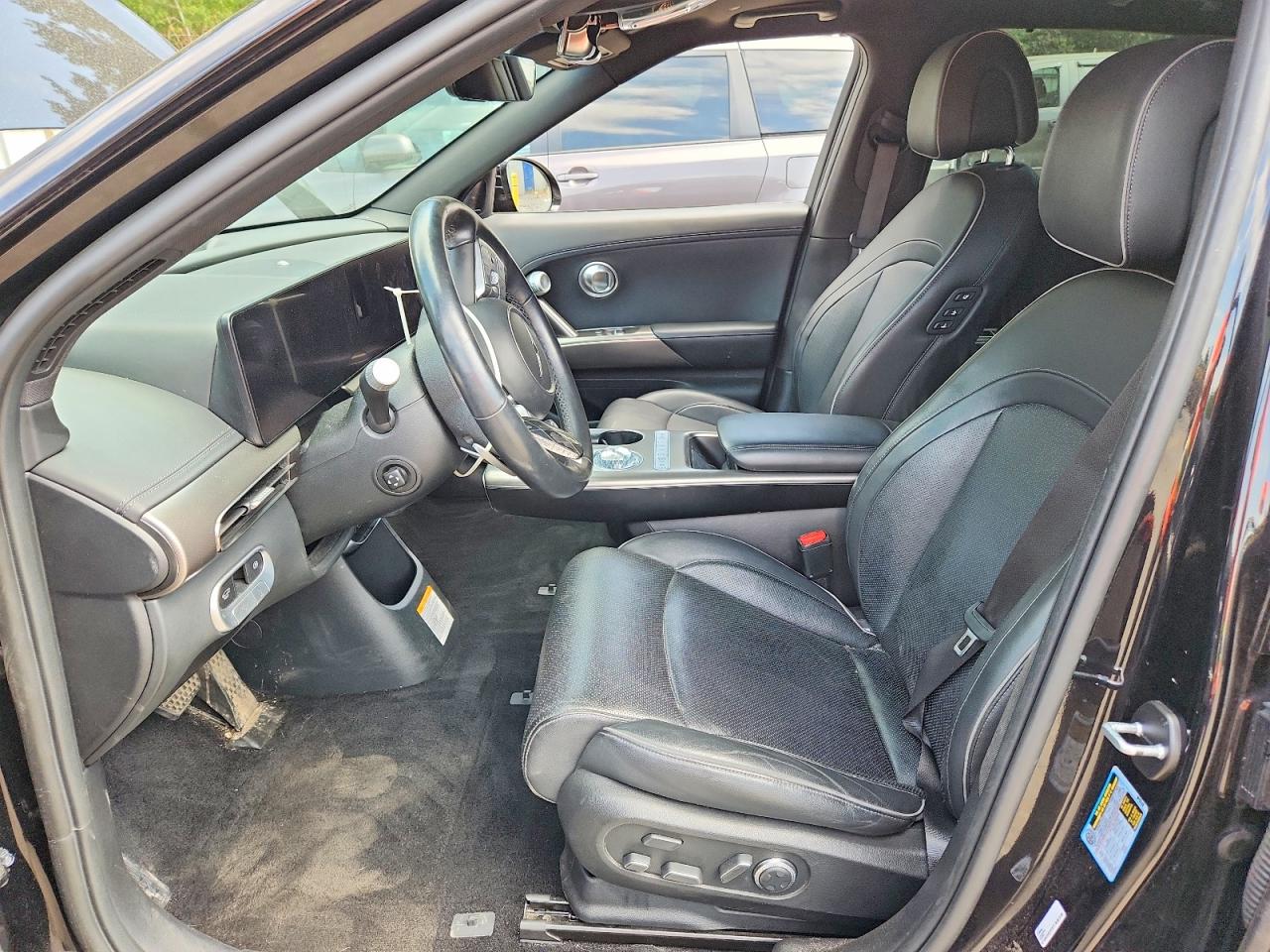 2023 Genesis Gv60 Advanced Black vin: KMUKCDTC2PU010476