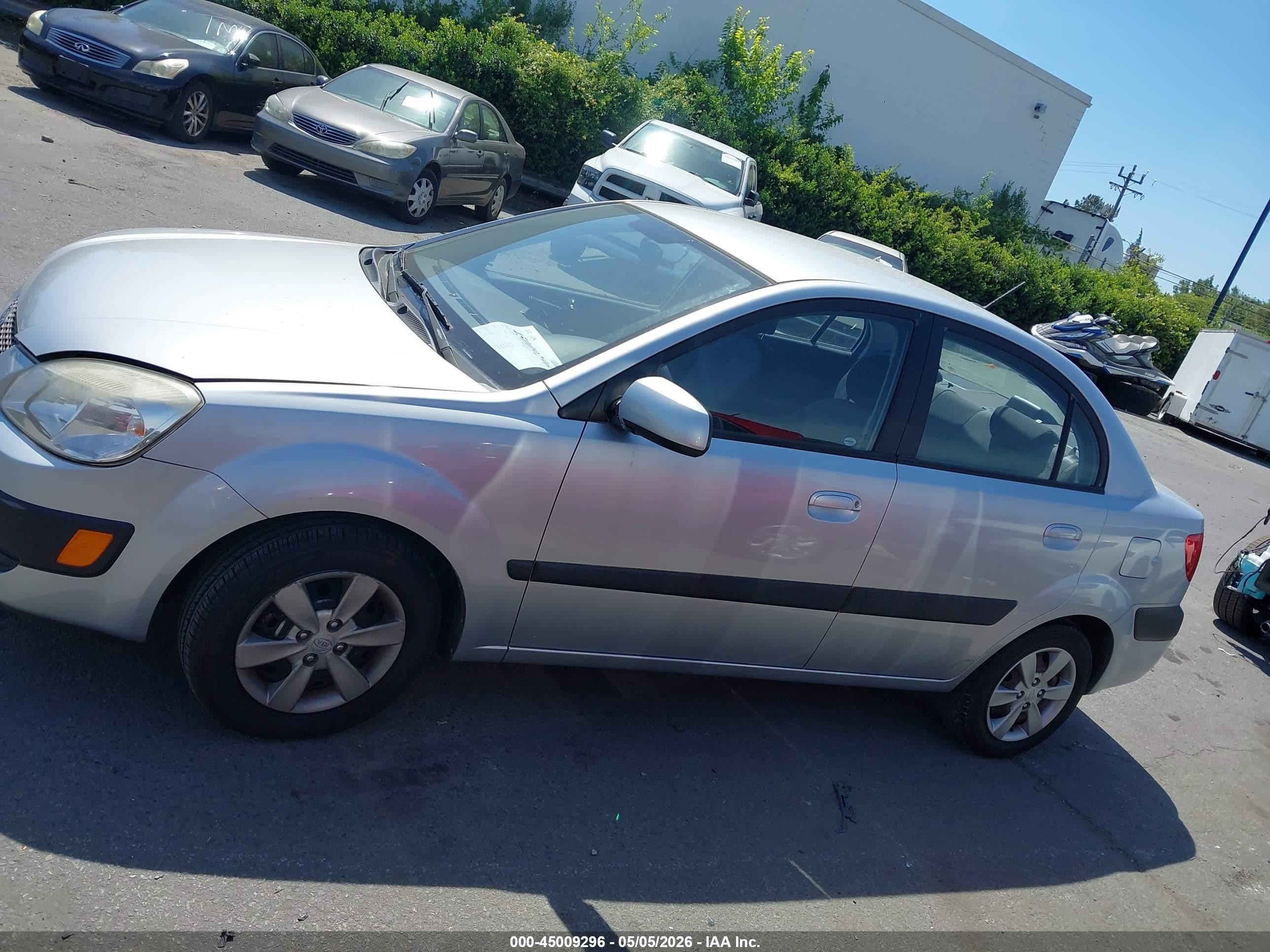 2009 Kia Rio Lx/sx Silver vin: KNADE223996553372