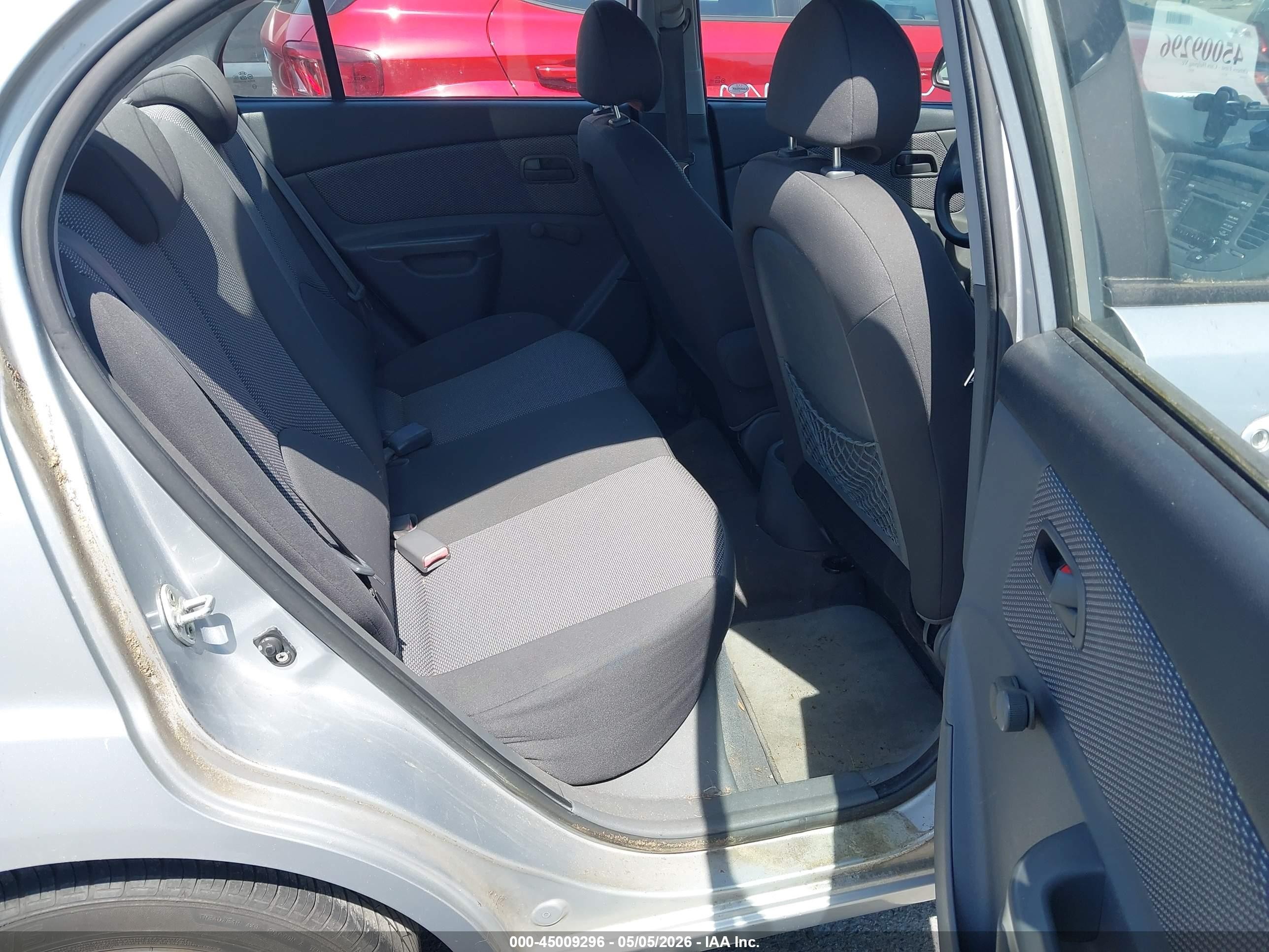 2009 Kia Rio Lx/sx Silver vin: KNADE223996553372