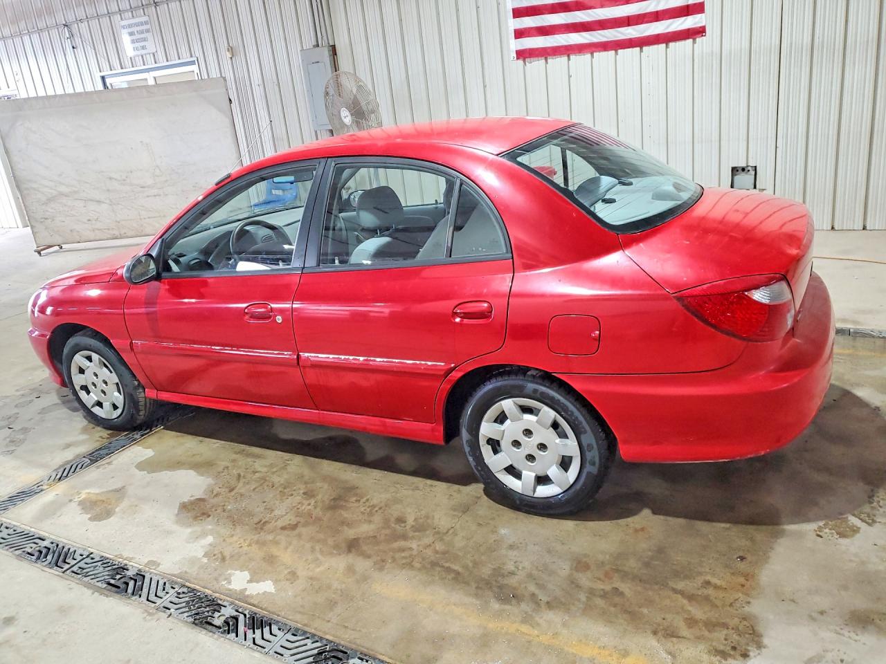 2002 Kia Rio Base Red vin: KNADC123126175702