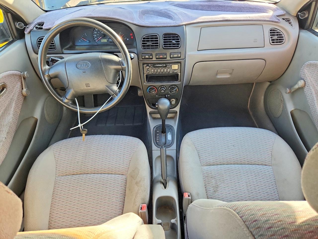 2001 Kia Rio Base Green vin: KNADC123316038887