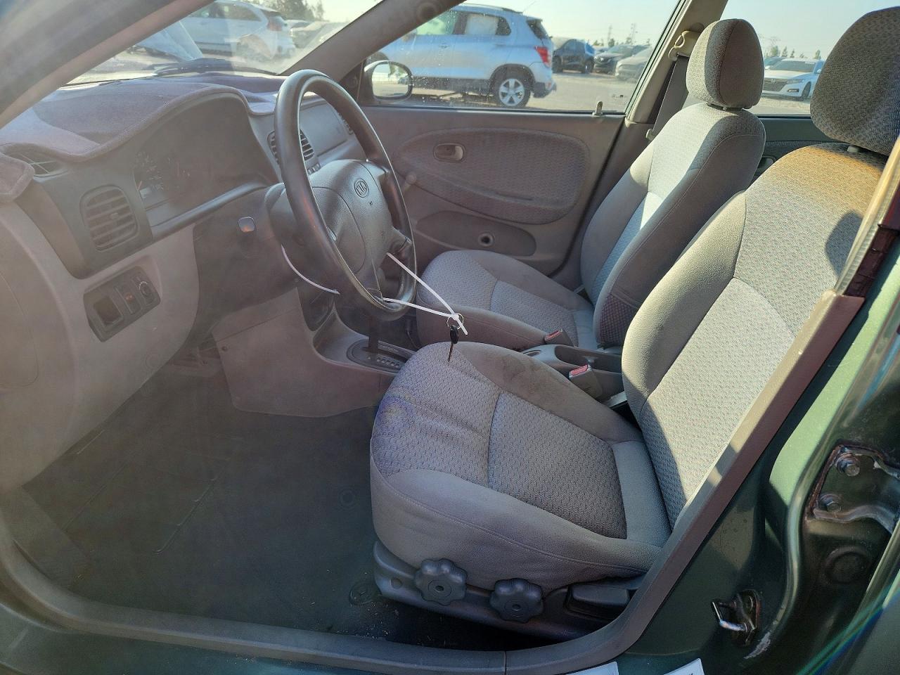 2001 Kia Rio Base Green vin: KNADC123316038887
