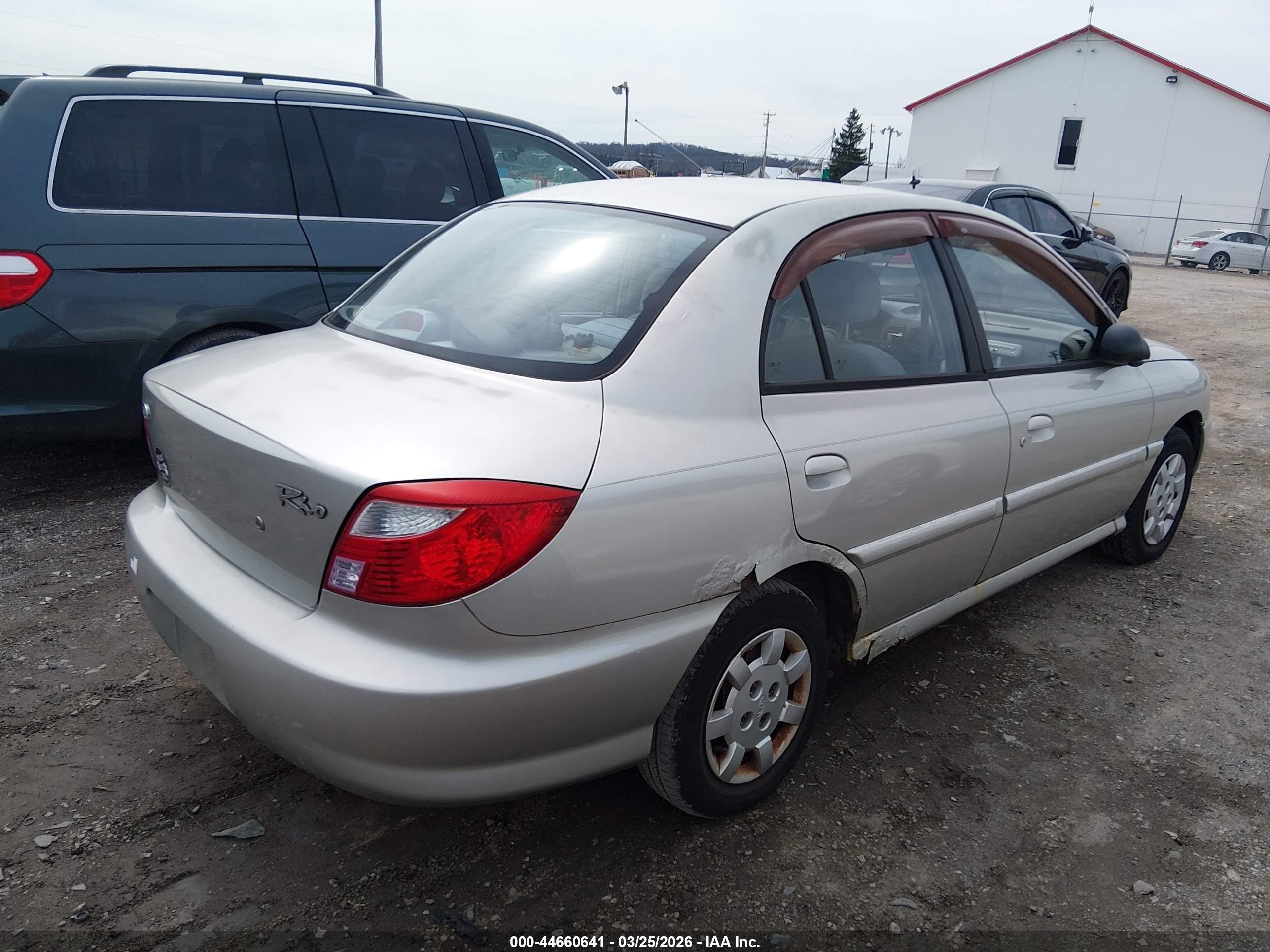 2001 Kia Rio   Silver vin: KNADC123316060811