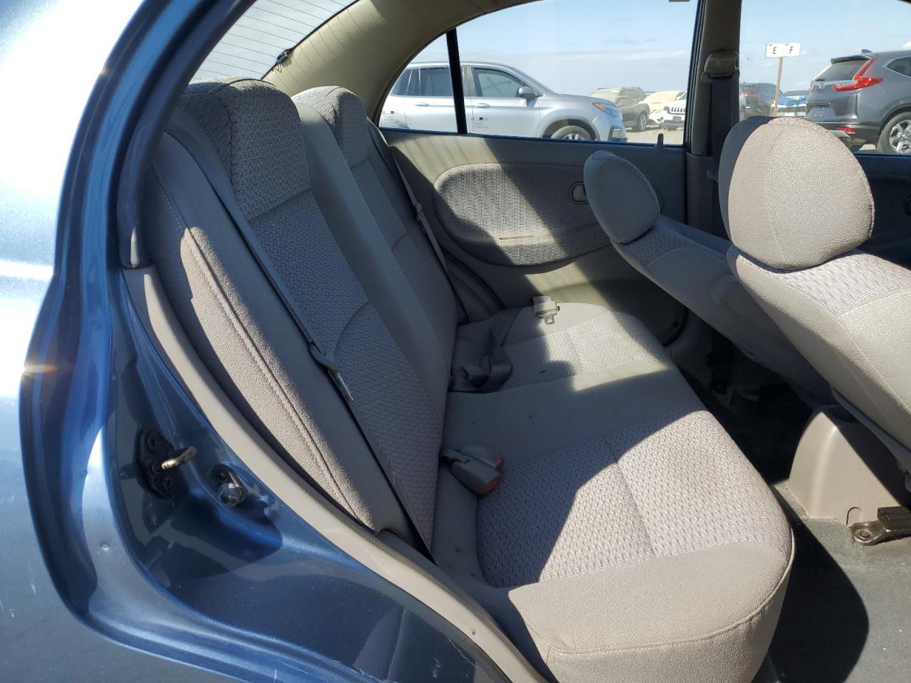 2001 Kia Rio Blue vin: KNADC123316063031