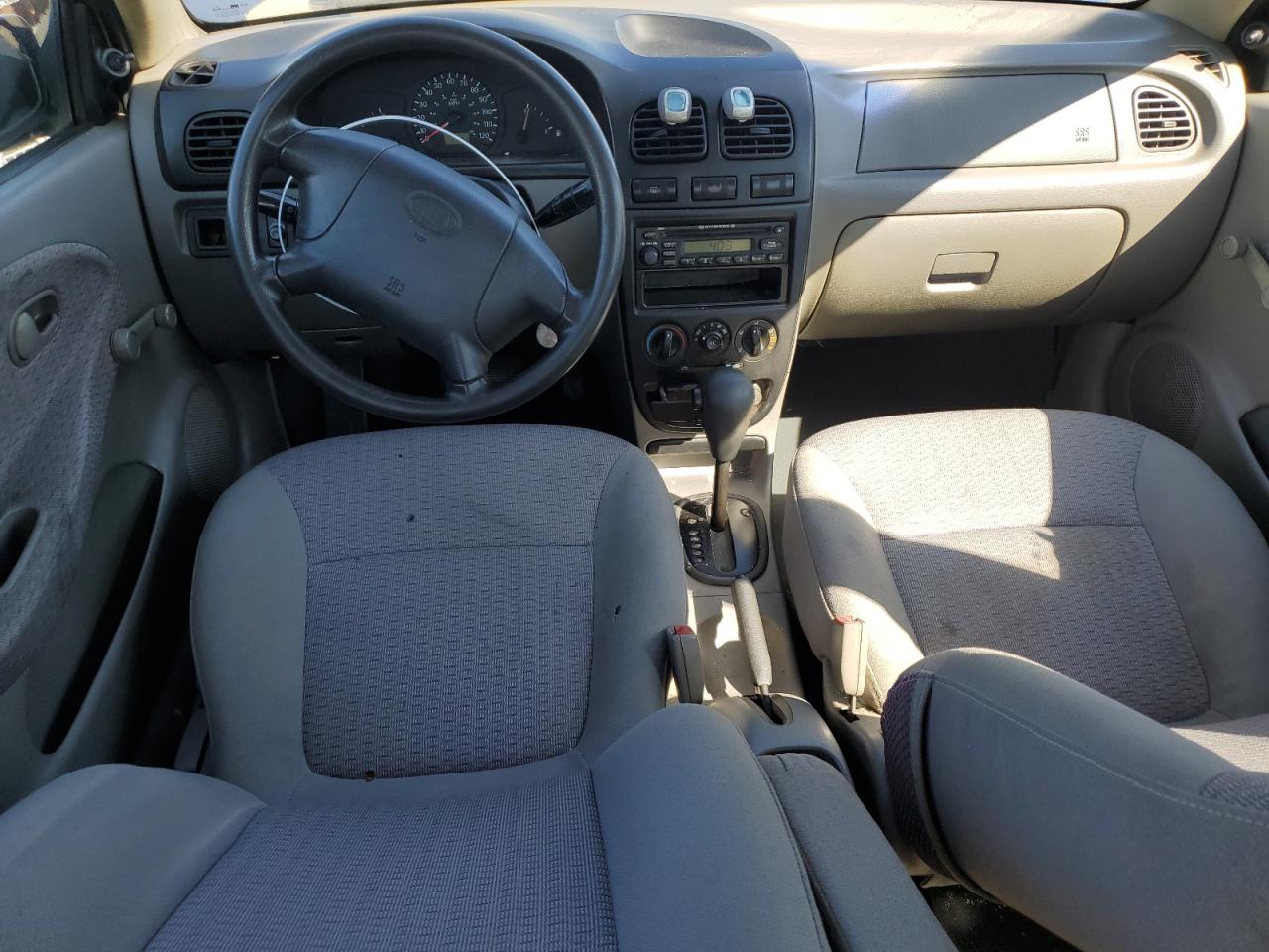 2001 Kia Rio Blue vin: KNADC123316063031