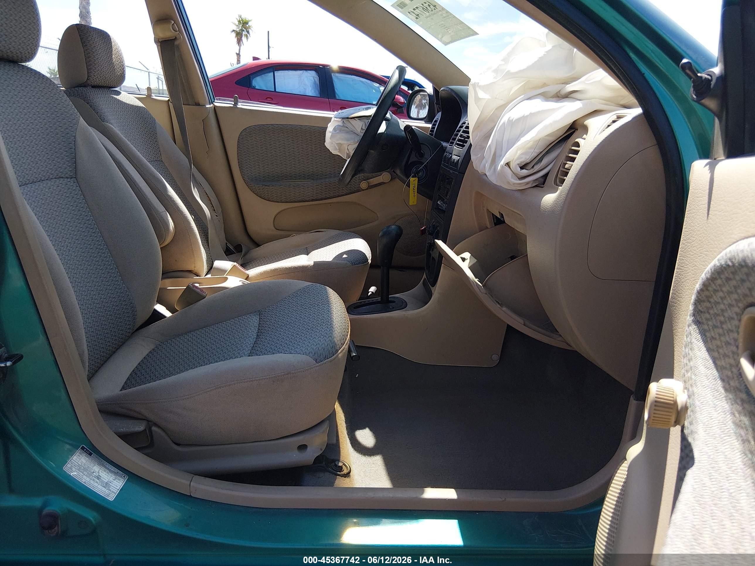 2001 Kia Rio   Green vin: KNADC123516026370