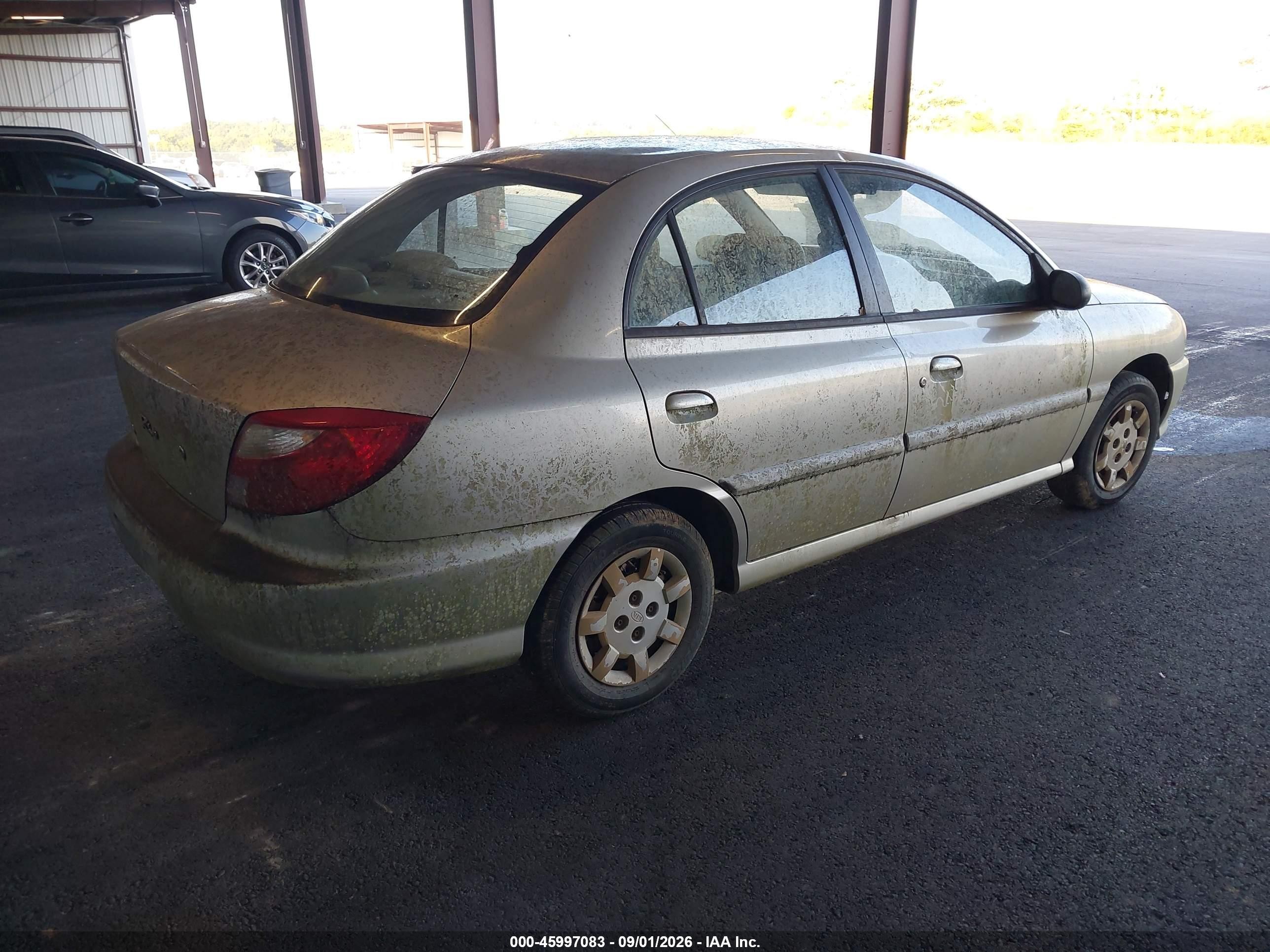 2001 Kia Rio   Gray vin: KNADC123516065010