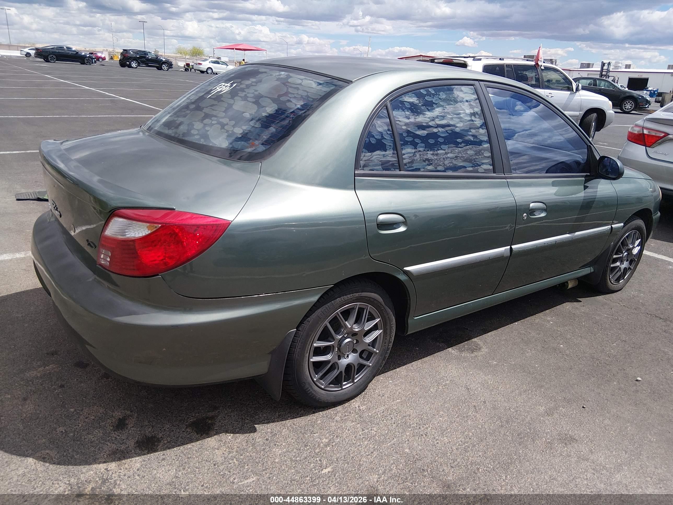 2001 Kia Rio   Зеленый vin: KNADC123516071695