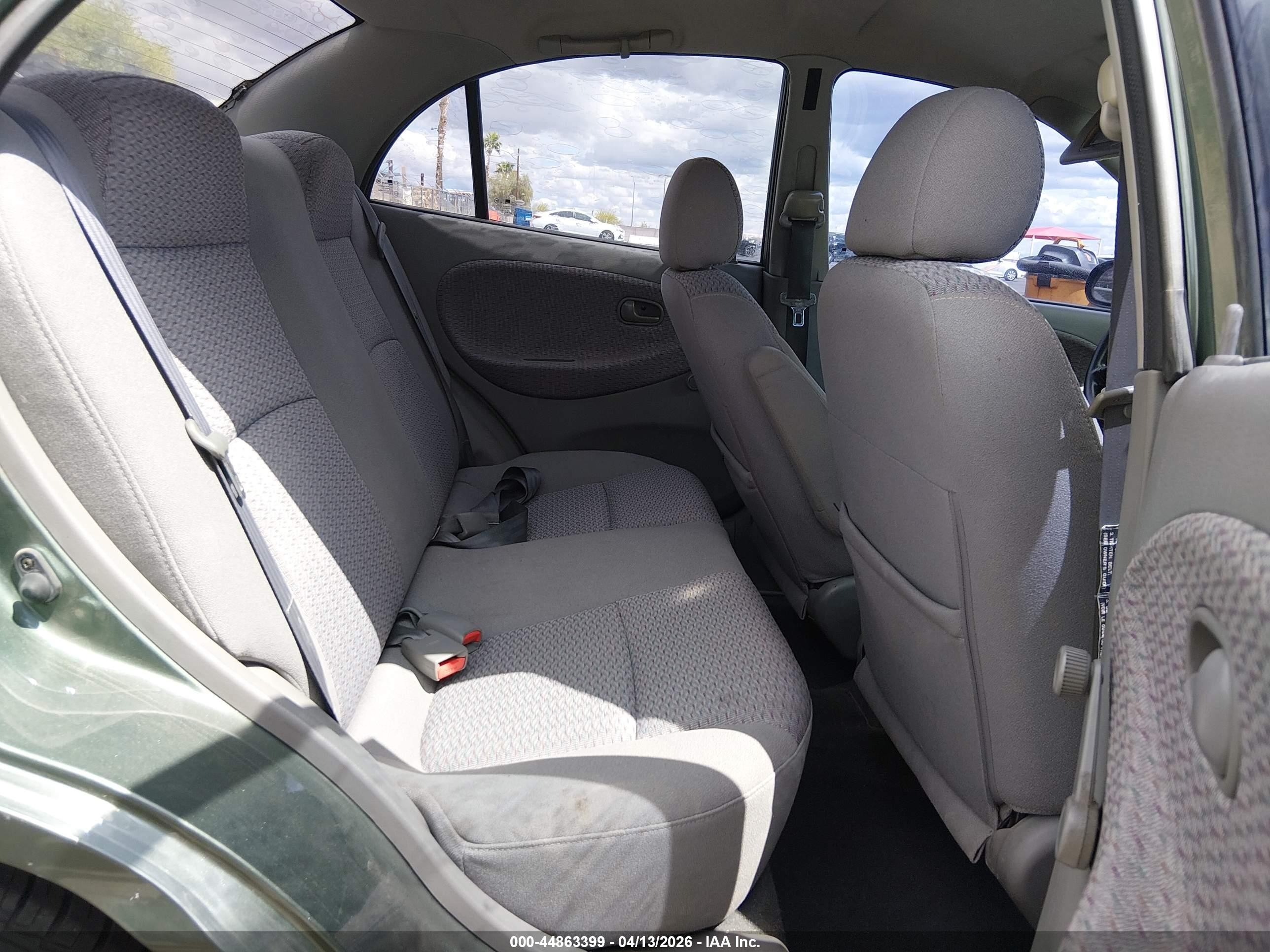 2001 Kia Rio   Зеленый vin: KNADC123516071695