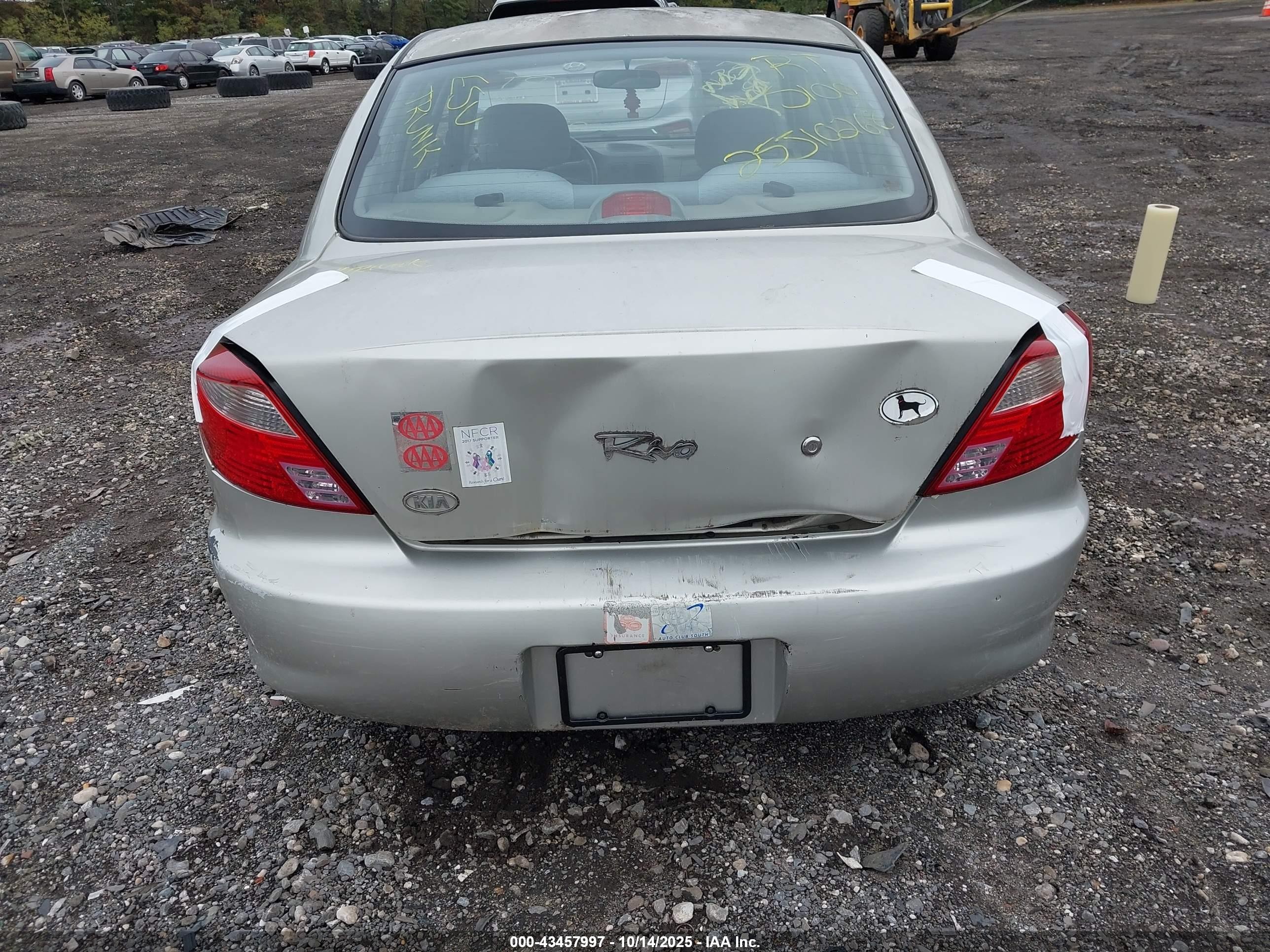 2001 Kia Rio   Silver vin: KNADC123716060245