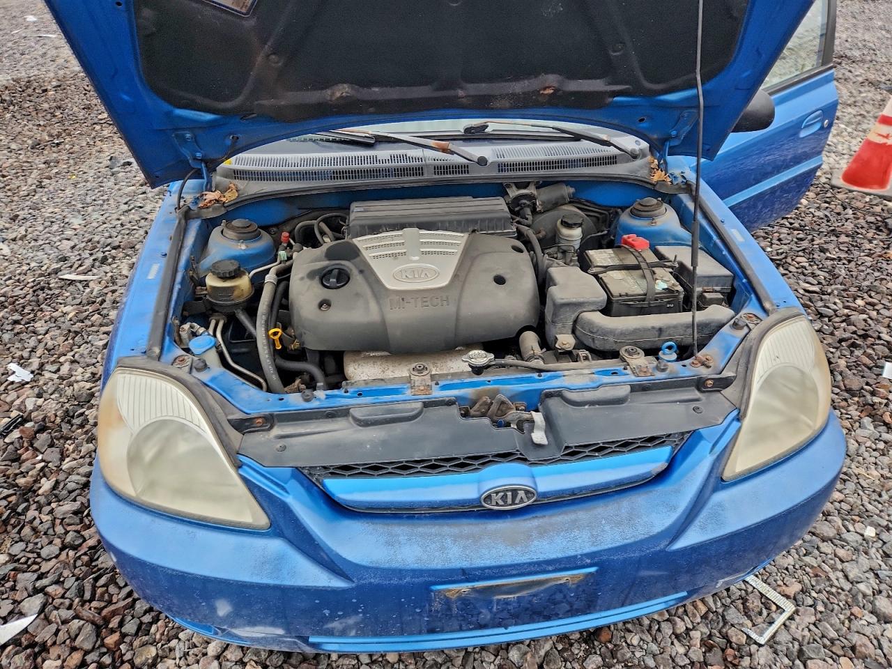 2005 Kia Rio Blue vin: KNADC125156378529