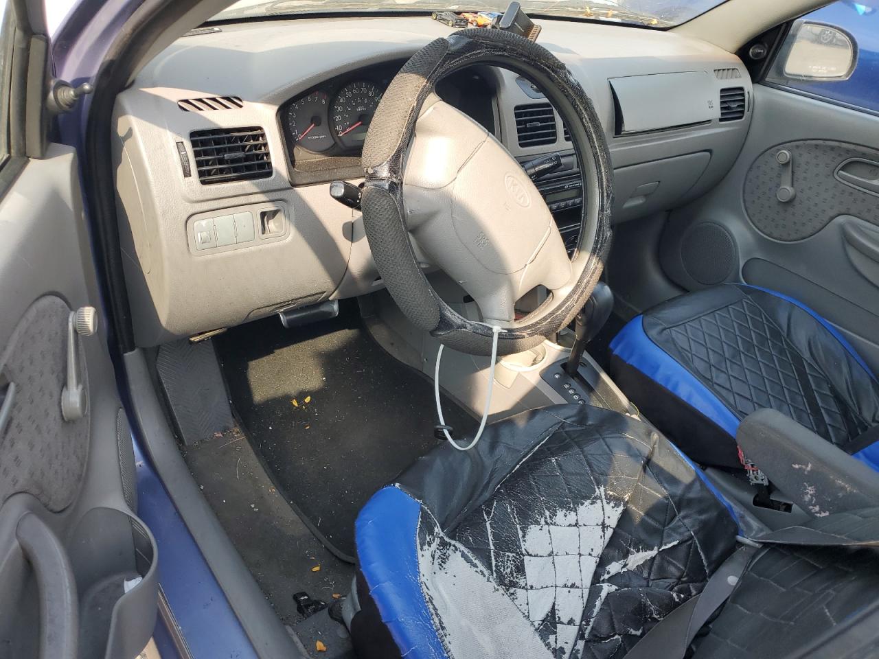 2005 Kia Rio Blue vin: KNADC125256388941
