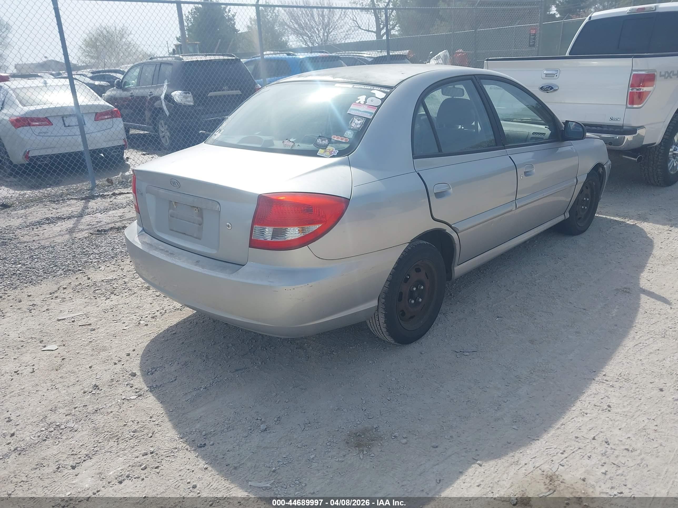 2005 Kia Rio   Blue vin: KNADC125256400716