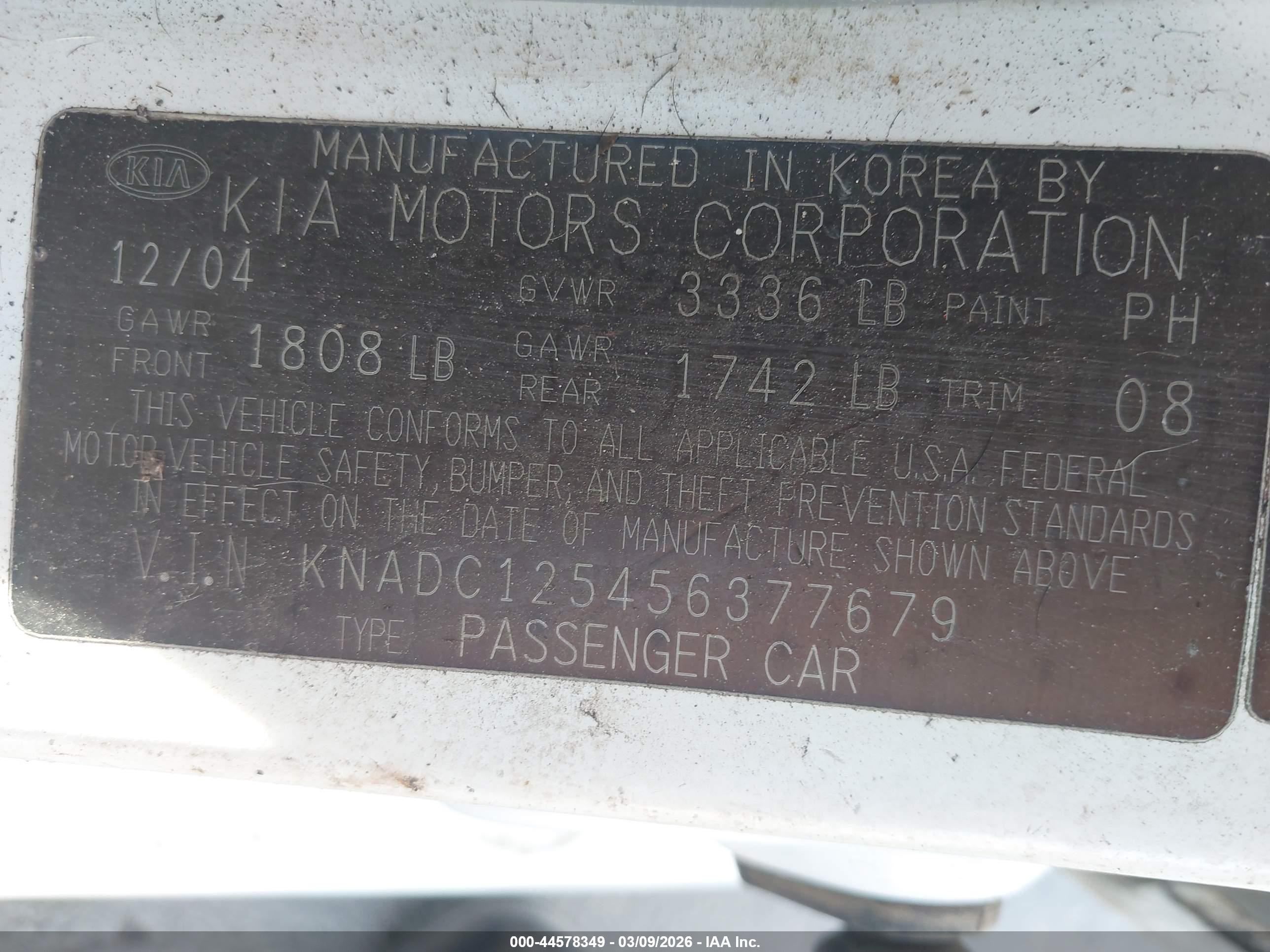 2005 Kia Rio   Белый vin: KNADC125456377679