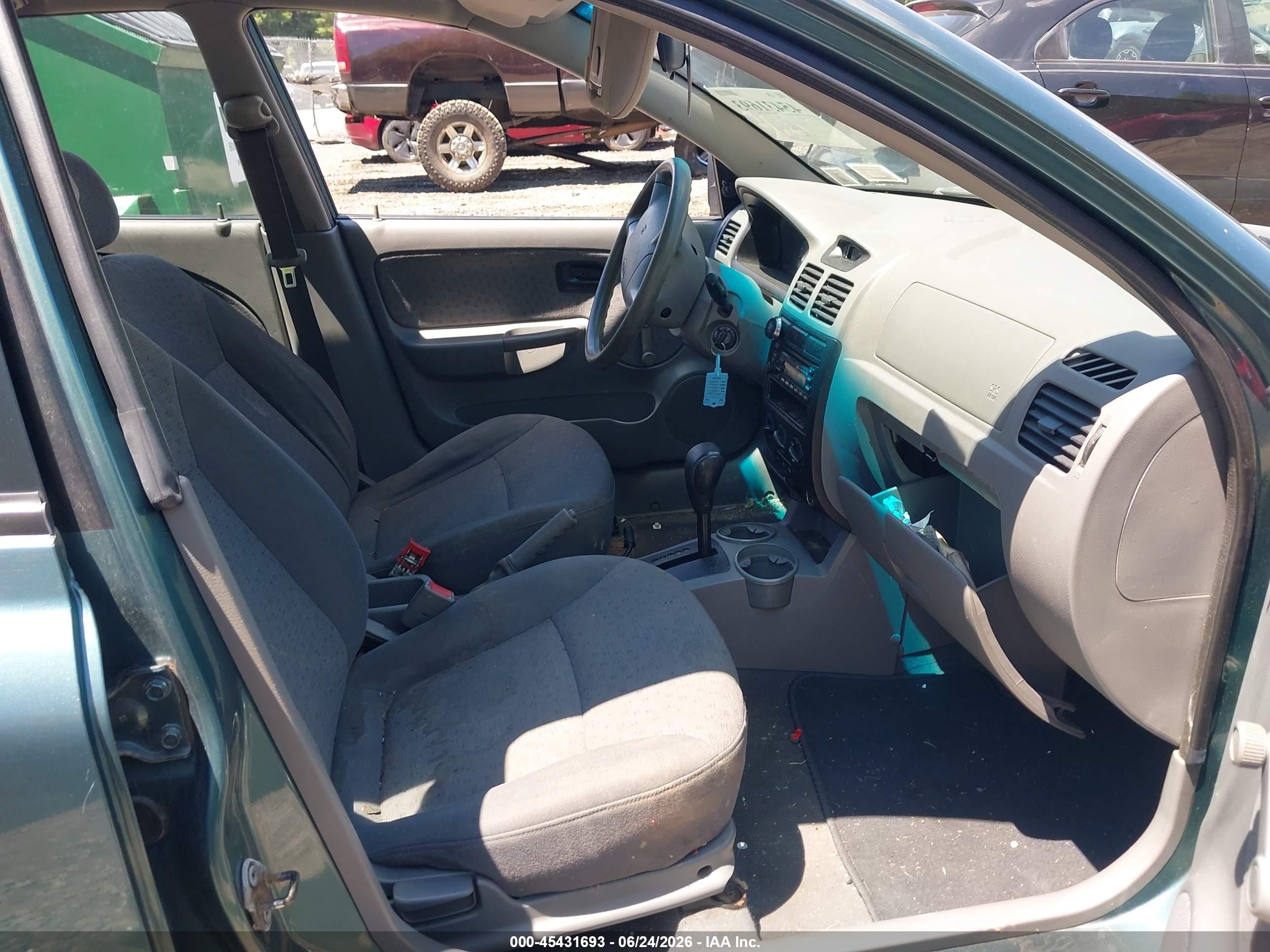 2003 Kia Rio   Green vin: KNADC125636274843
