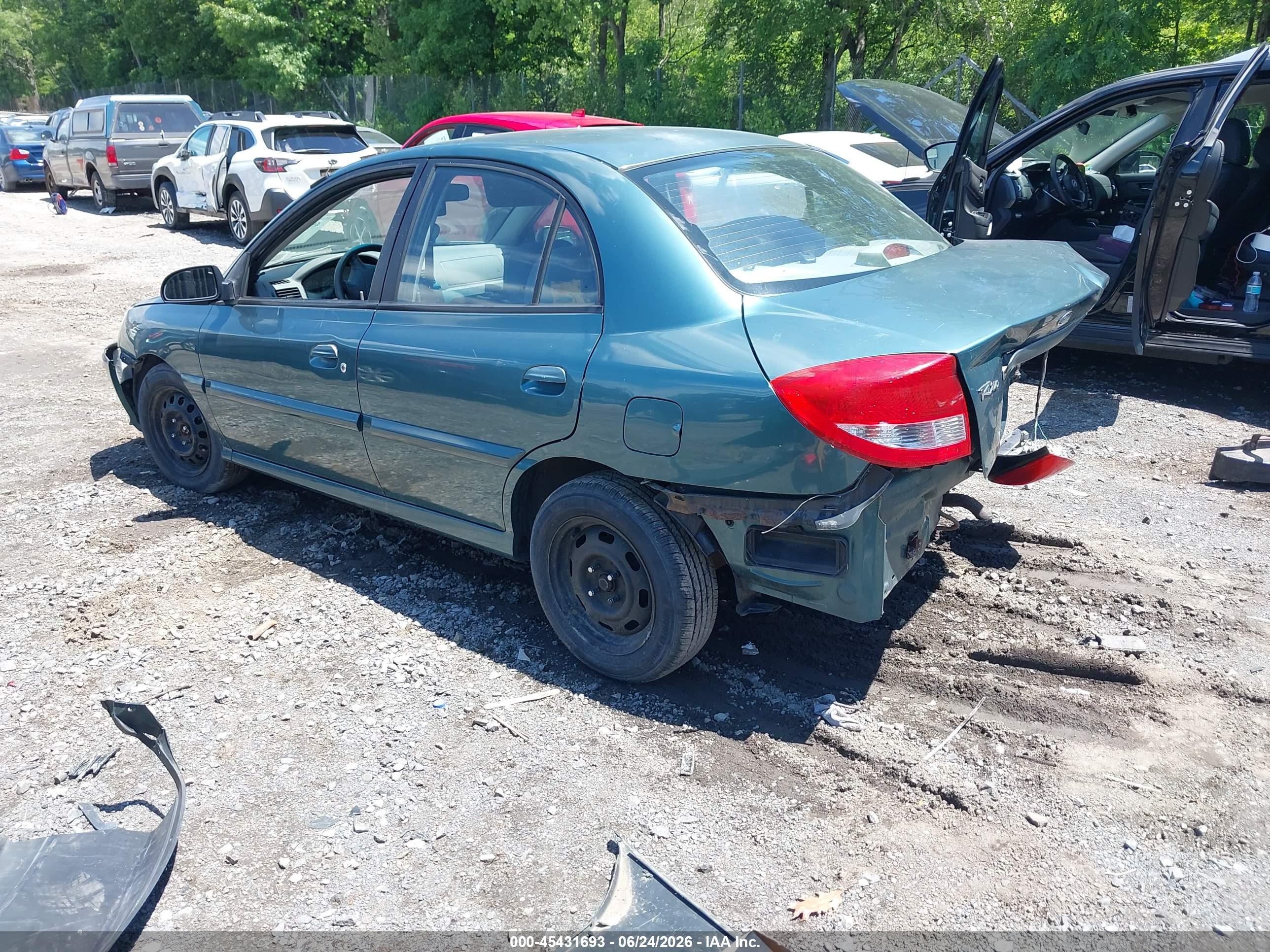 2003 Kia Rio   Green vin: KNADC125636274843