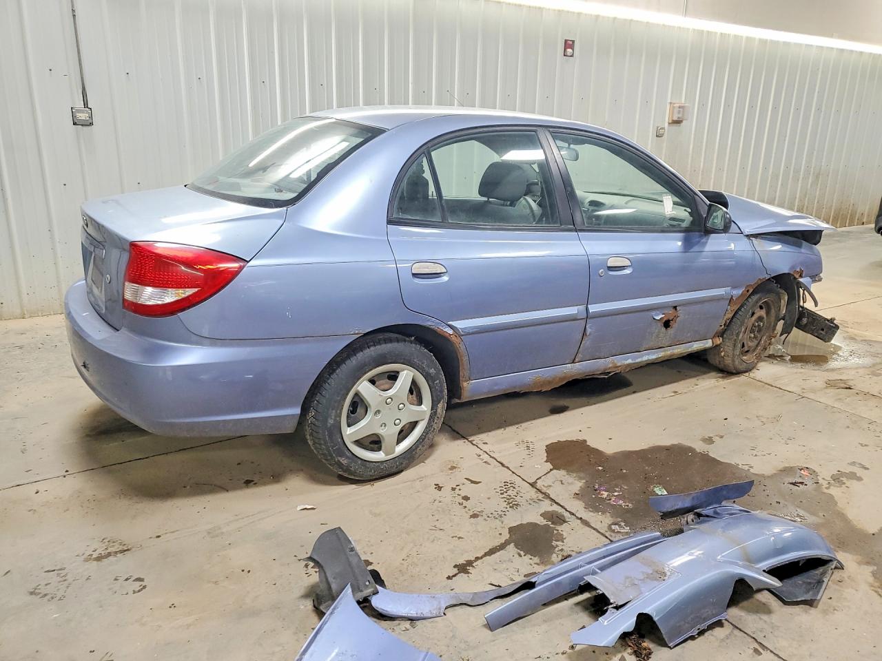 2005 Kia Rio Base Синий vin: KNADC125656364528