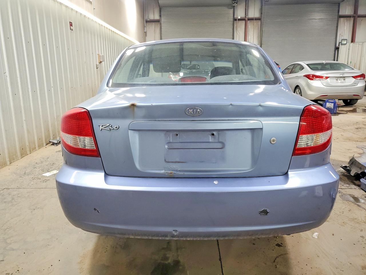2005 Kia Rio Base Синий vin: KNADC125656364528