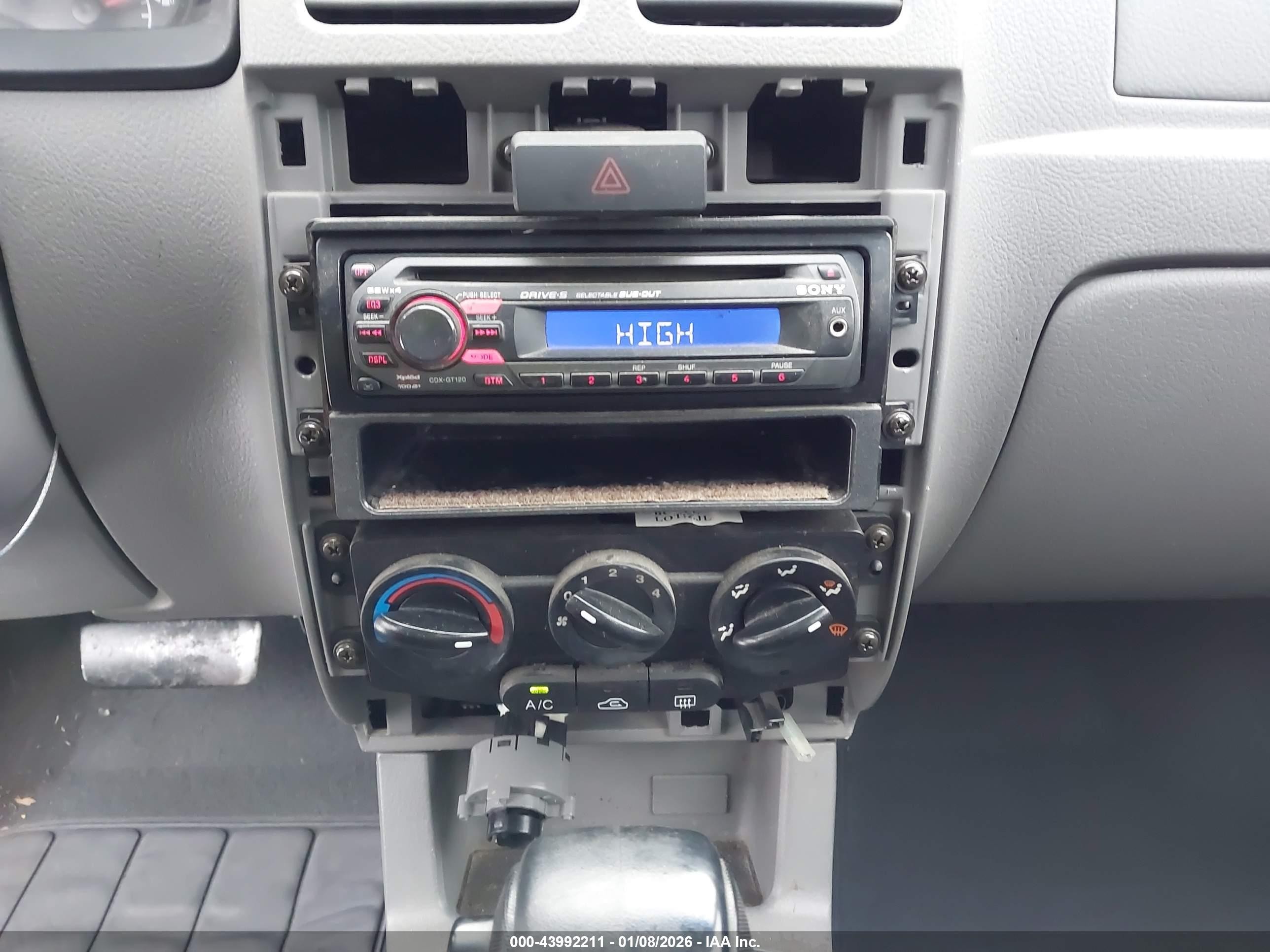 2005 Kia Rio   Синий vin: KNADC125X56364886