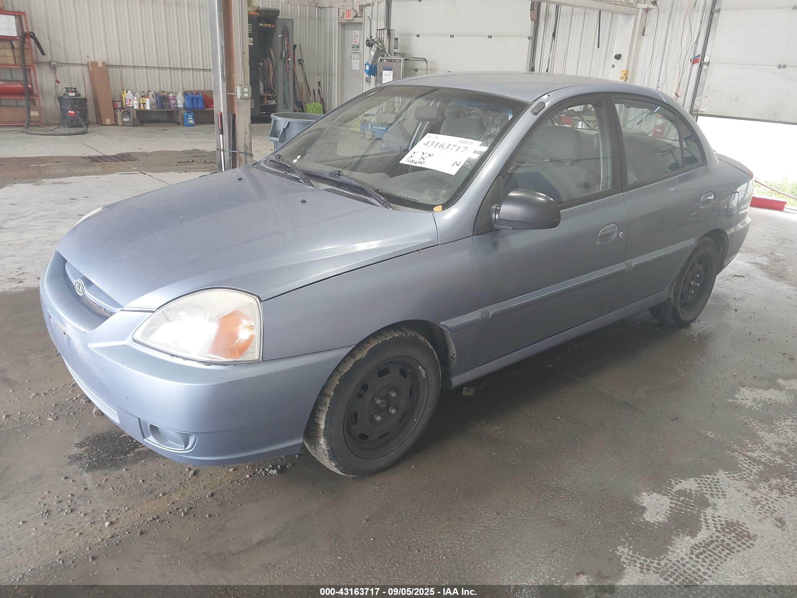 2005 Kia Rio   Blue vin: KNADC125X56376049