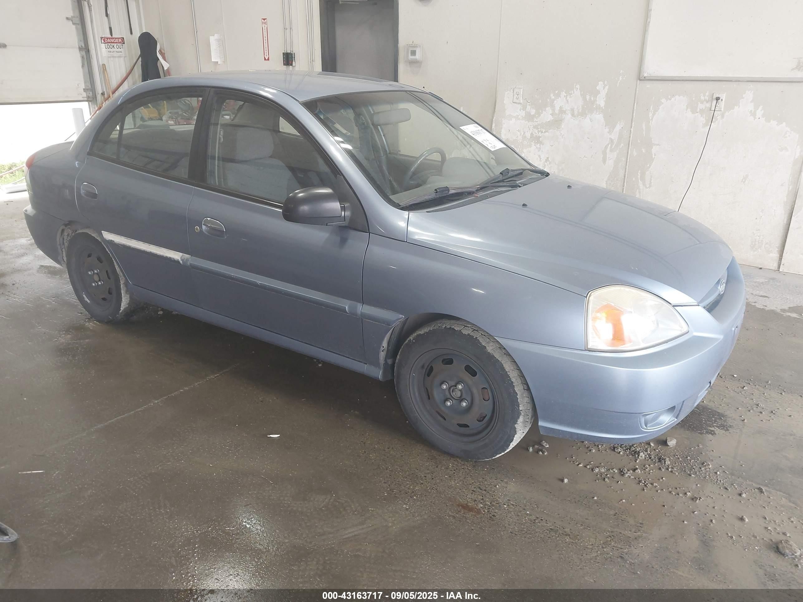 2005 Kia Rio   Blue vin: KNADC125X56376049
