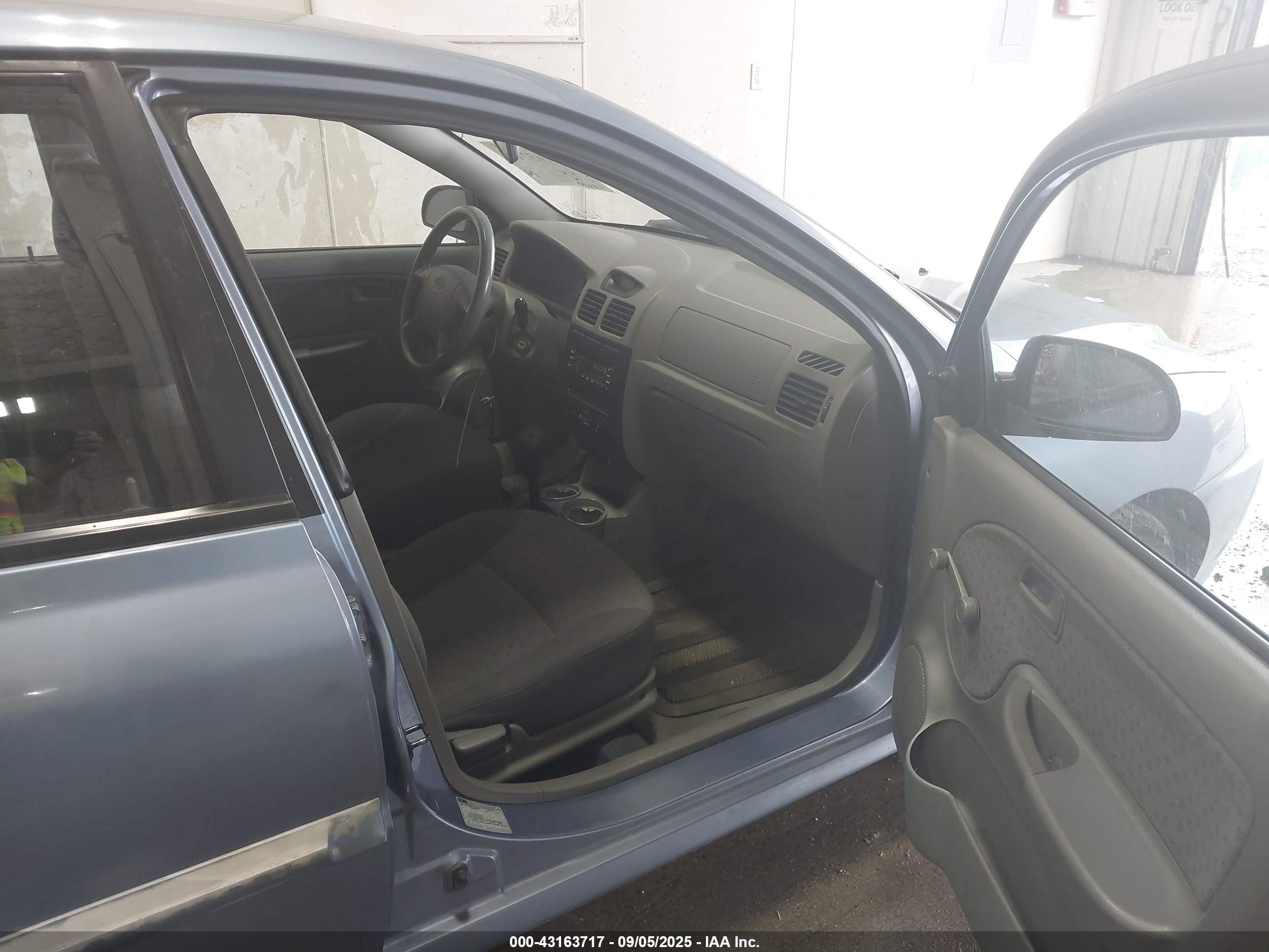 2005 Kia Rio   Blue vin: KNADC125X56376049
