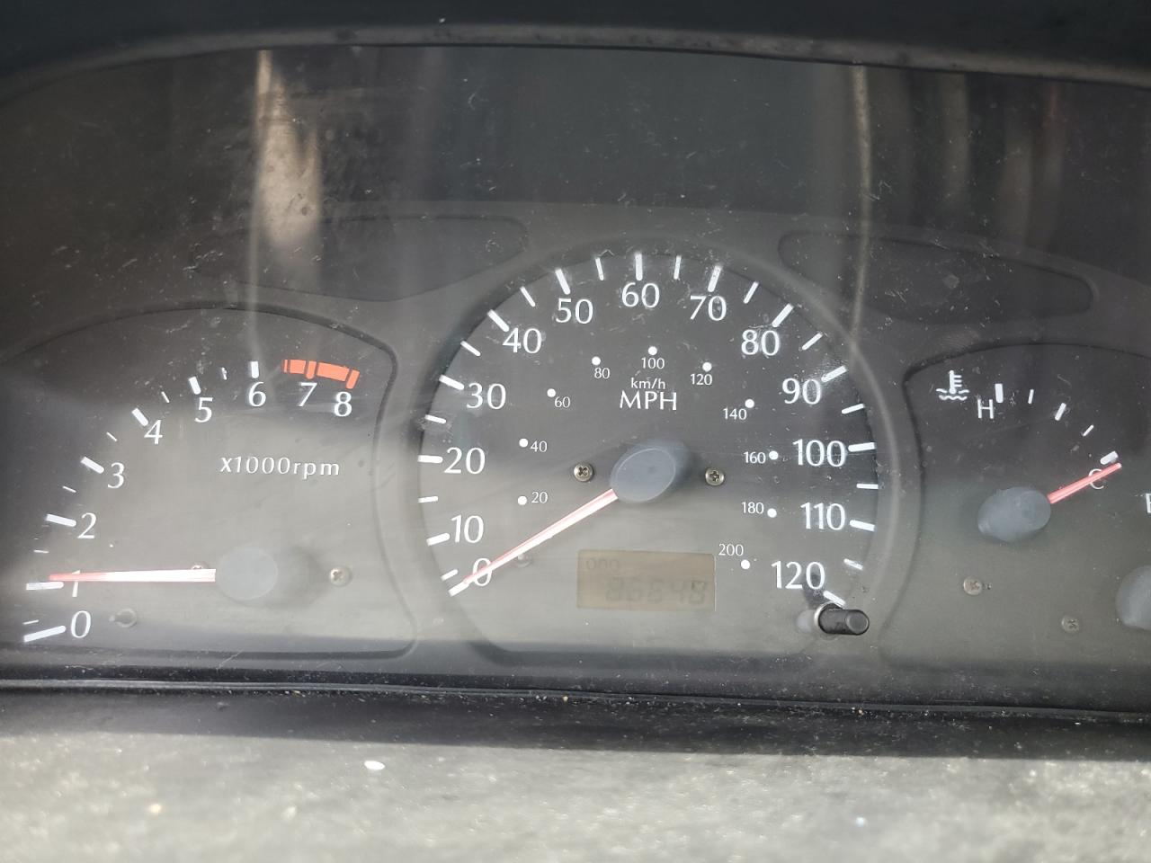 2002 Kia Rio Cinco Gold vin: KNADC163126089428