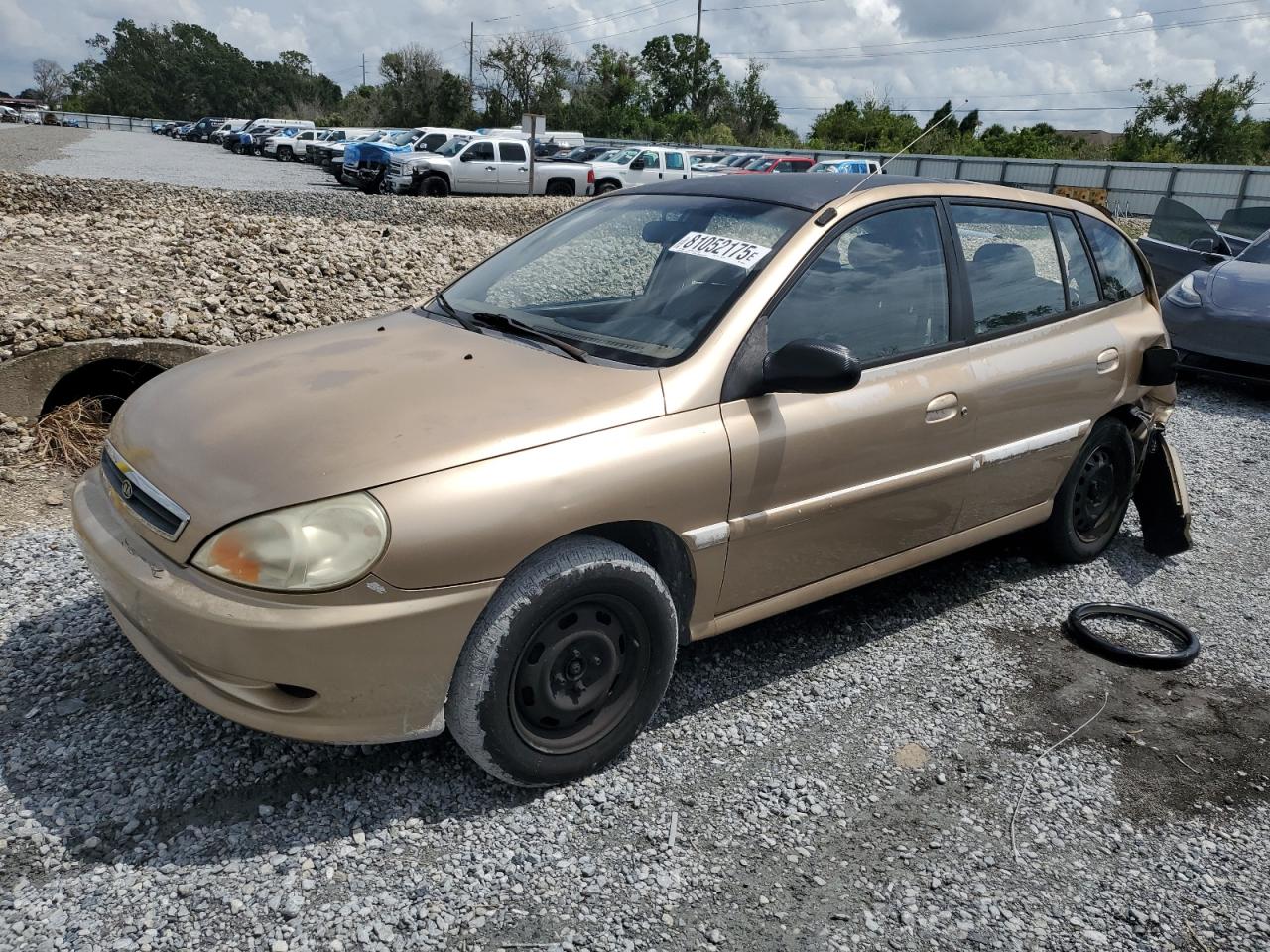 2002 Kia Rio Cinco Gold vin: KNADC163126089428