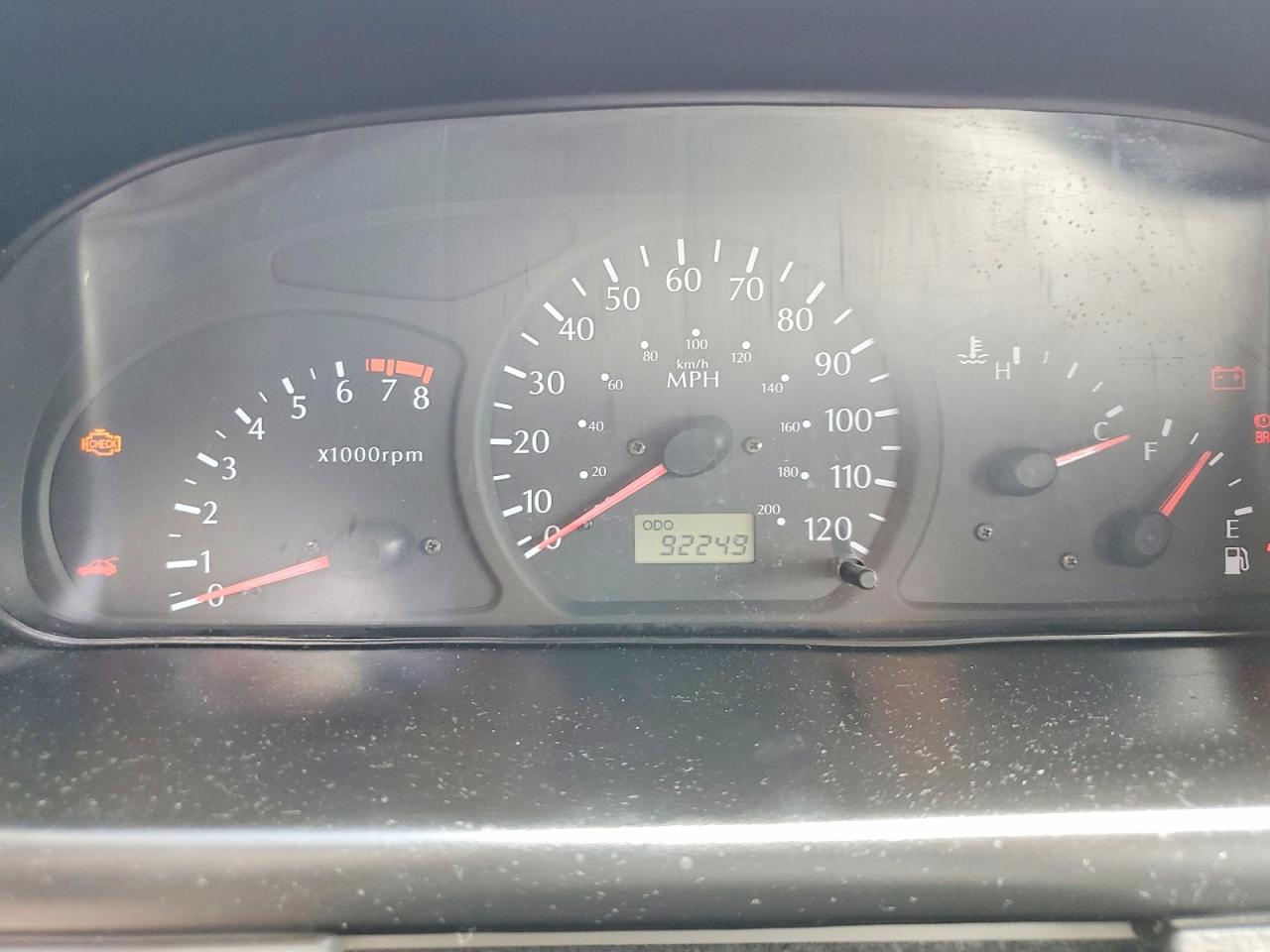 2003 Kia Rio Cinco Red vin: KNADC163726092446