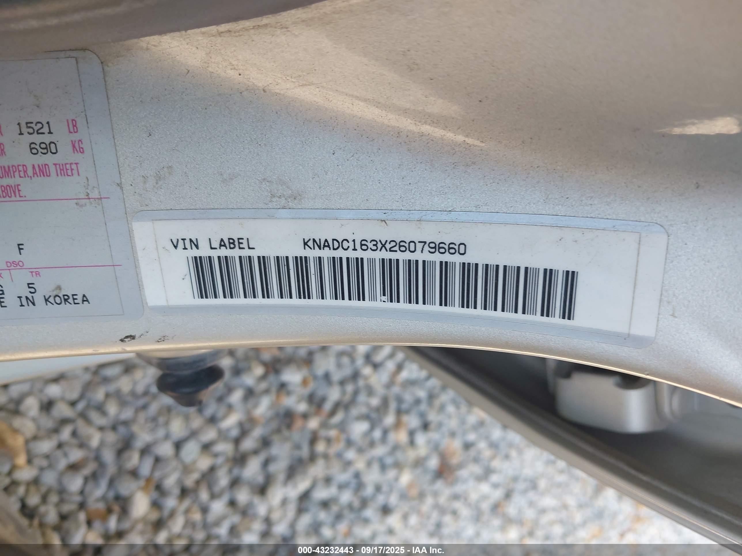 2002 Kia Rio Cinco Silver vin: KNADC163X26079660