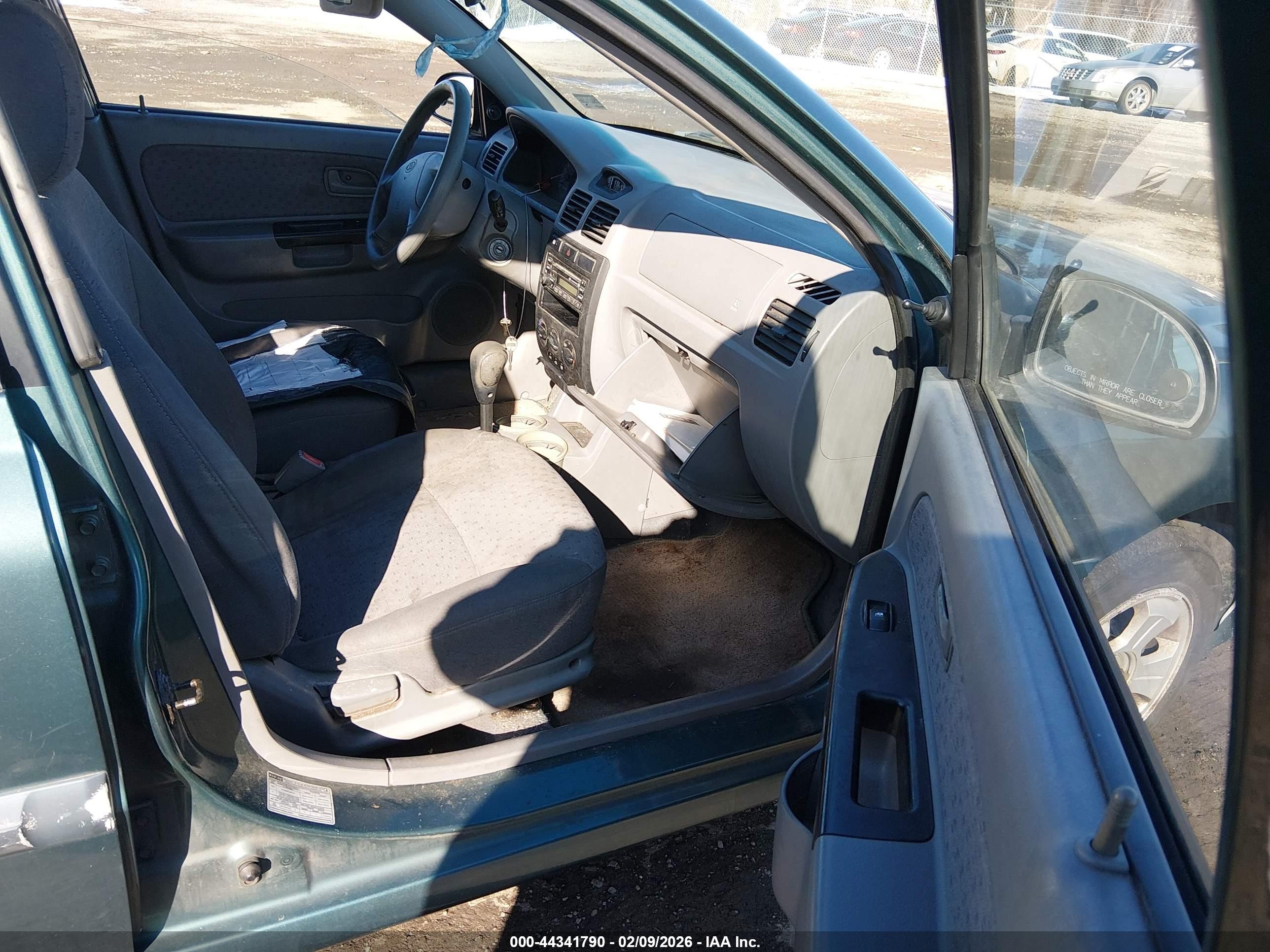 2003 Kia Rio Cinco Green vin: KNADC165336168764