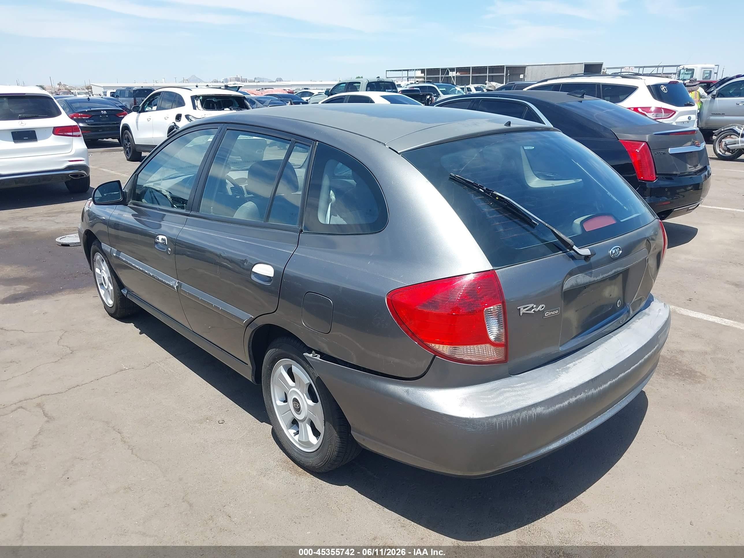 2004 Kia Rio Cinco Gray vin: KNADC165746211343
