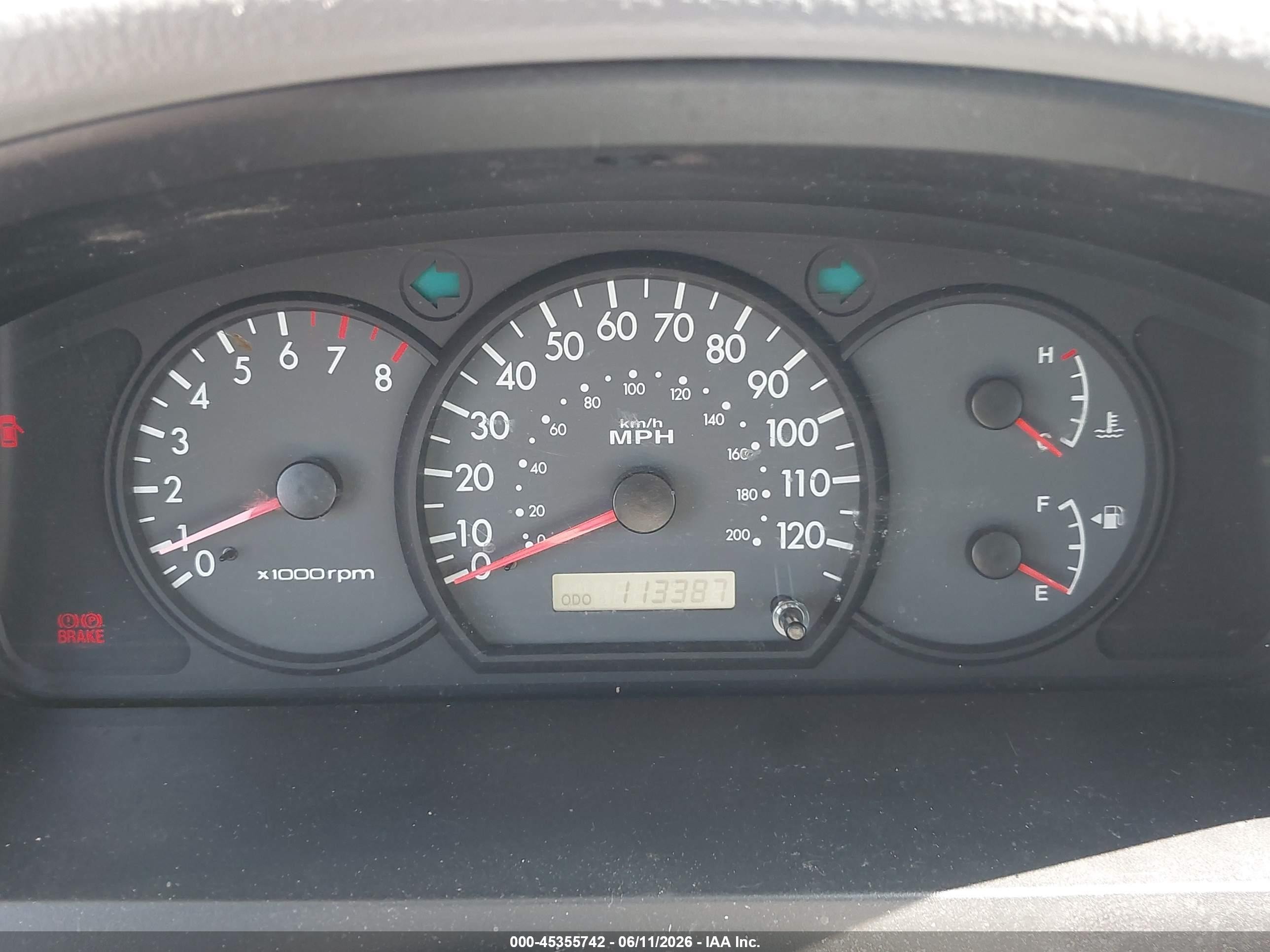 2004 Kia Rio Cinco Gray vin: KNADC165746211343
