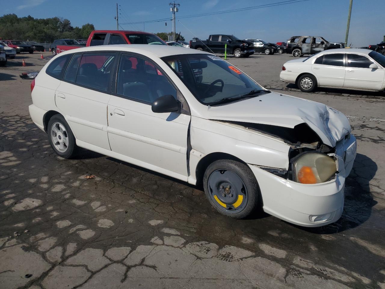 2005 Kia Rio Cinco White vin: KNADC165856266787